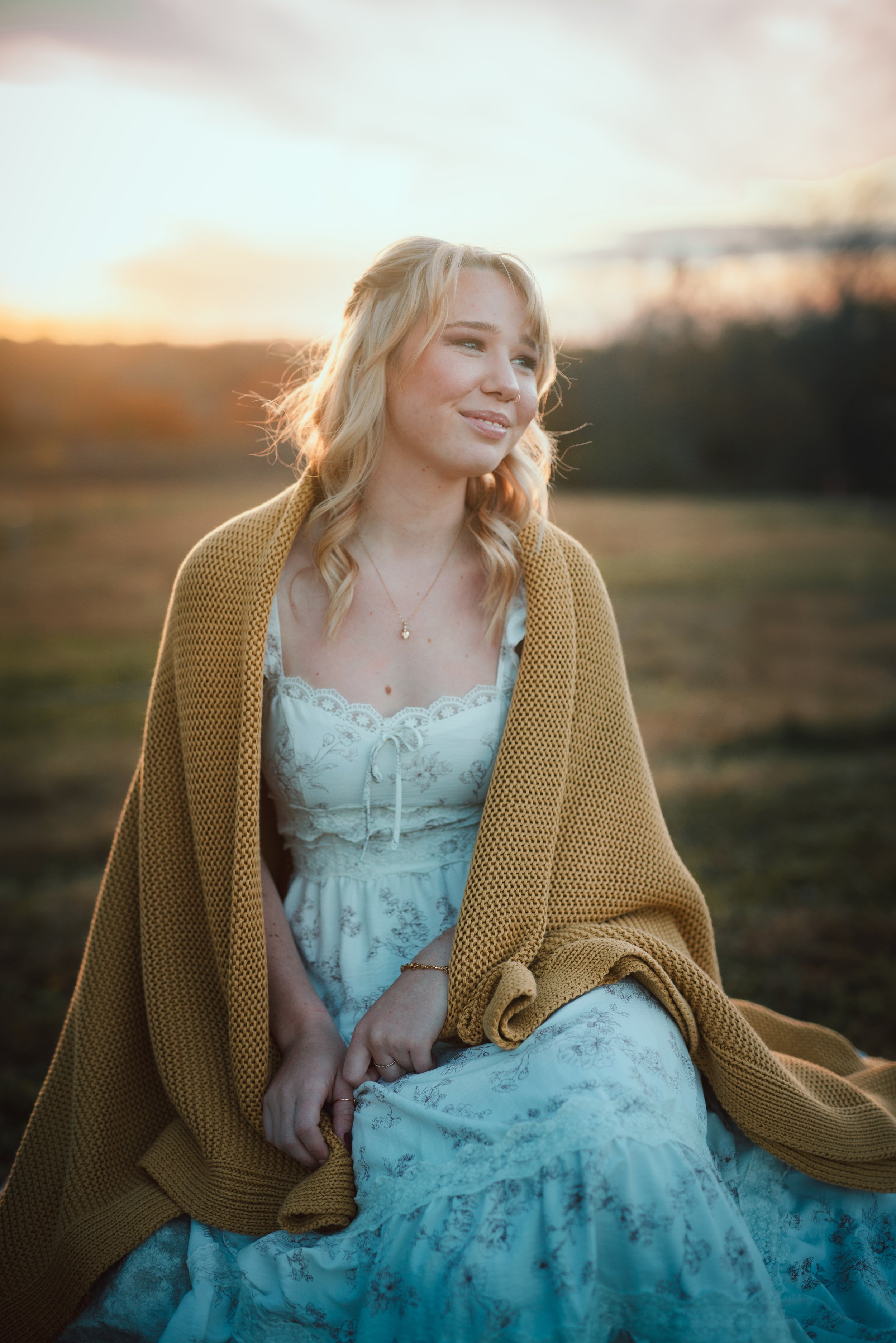 MCKENNA_SENIOR_PHOTOS_FELLOWS_LAKE (50).jpg