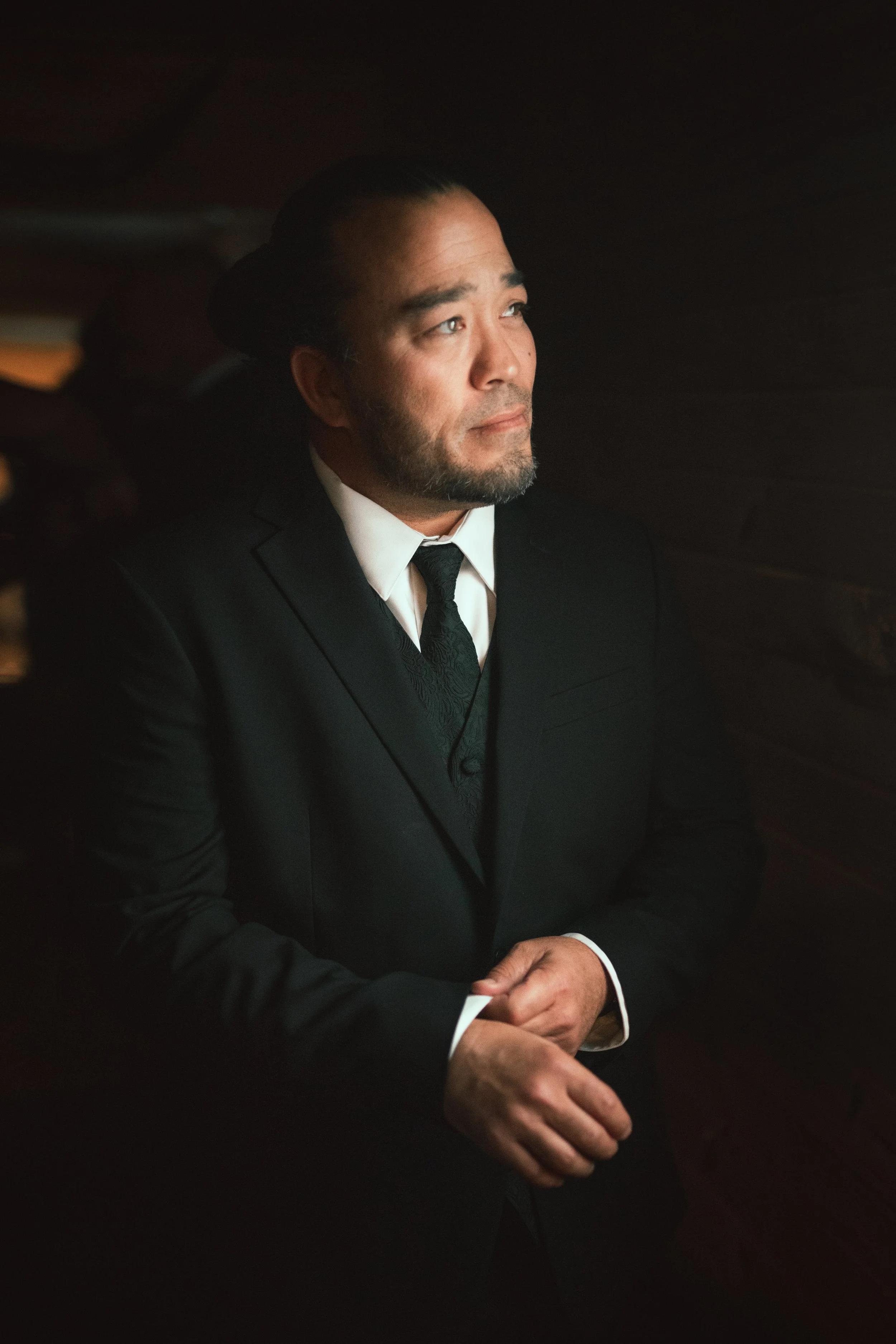 KATI_CHRIS_GETTING_READY (9).jpg