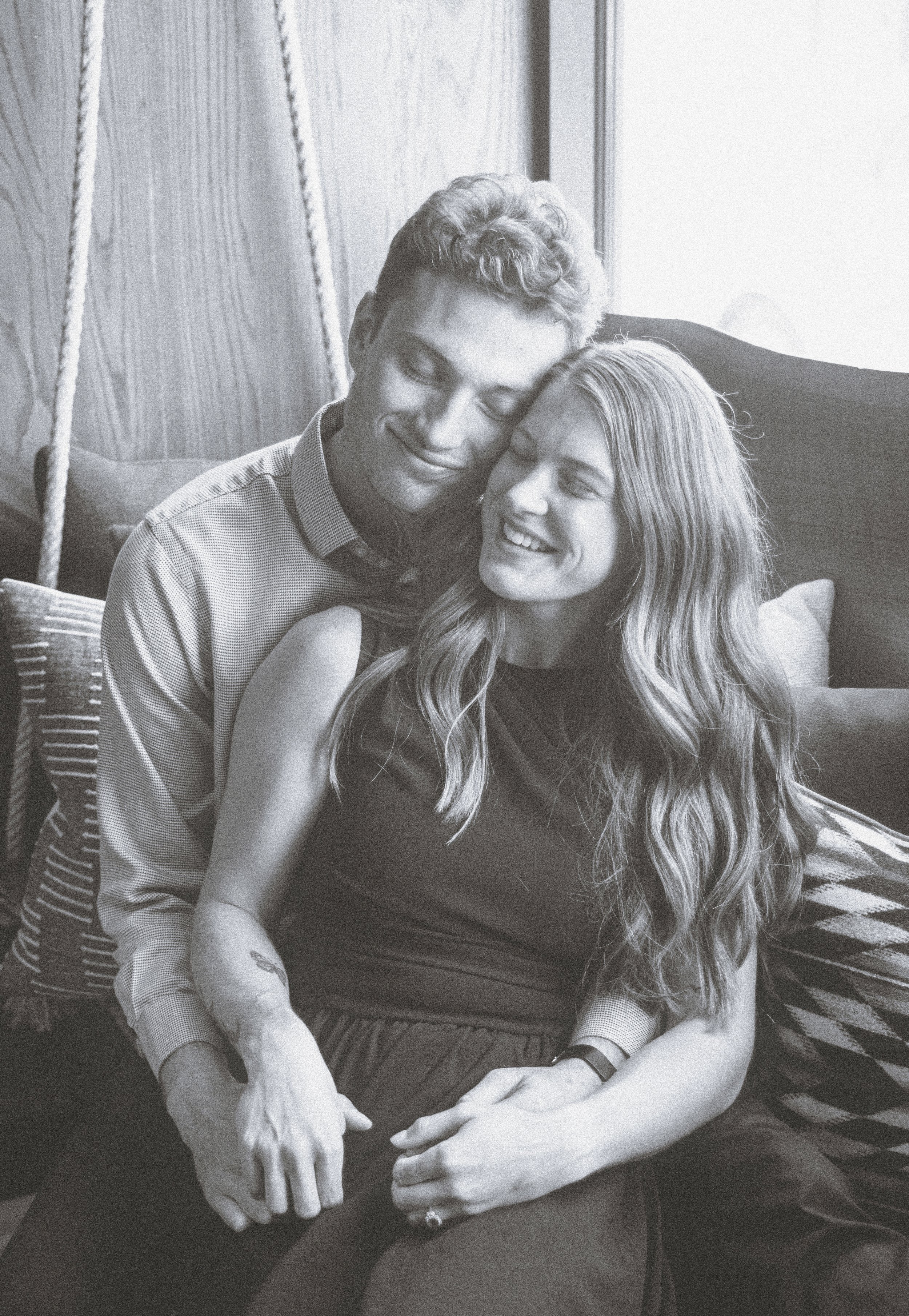 BAYLEE_JOHN_DOWNTOWN_SPRINGFIELD_ENGAGEMENT (15).jpg