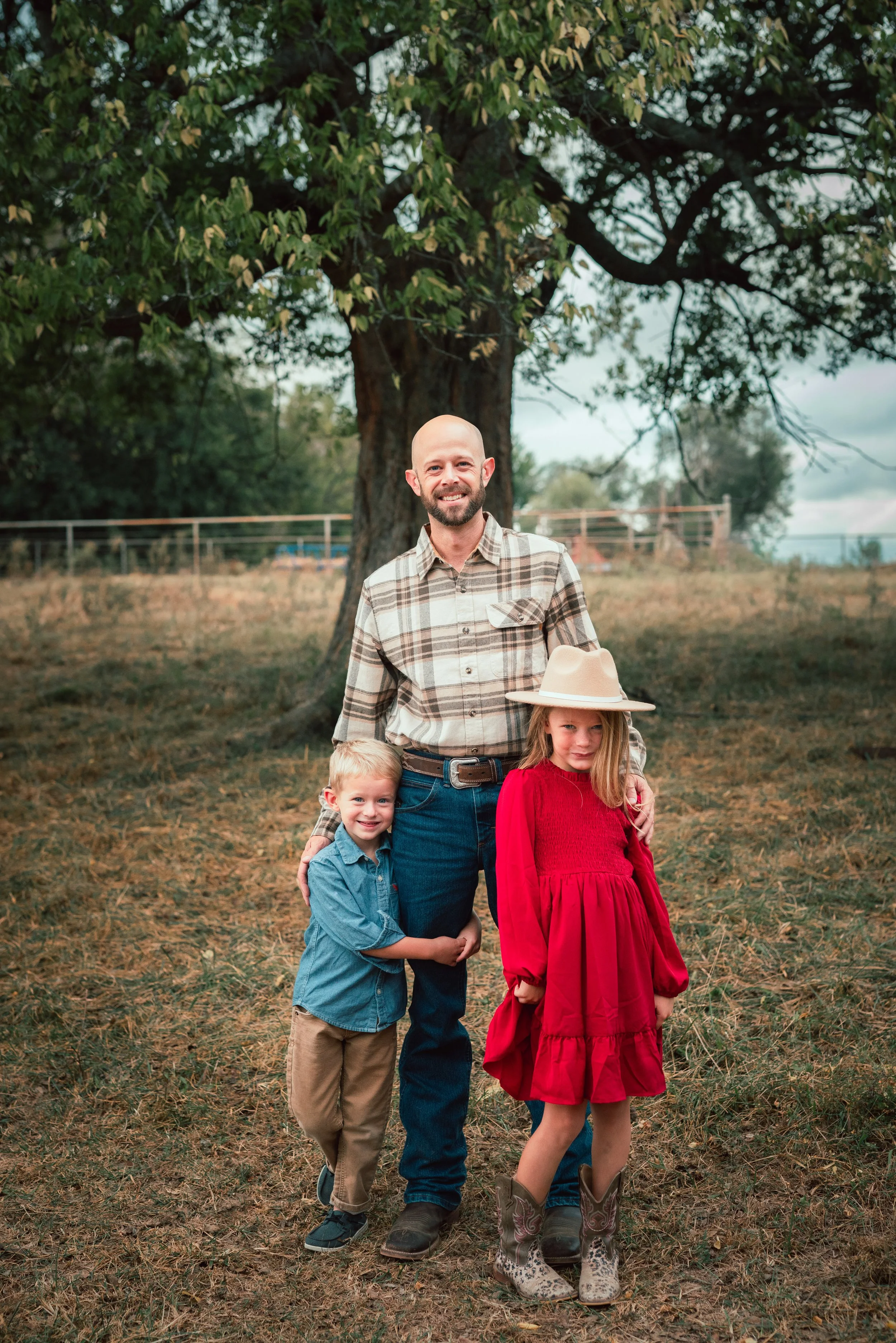 GEYER_FAMILY_FARM_PHOTO_SESSION (15).jpg