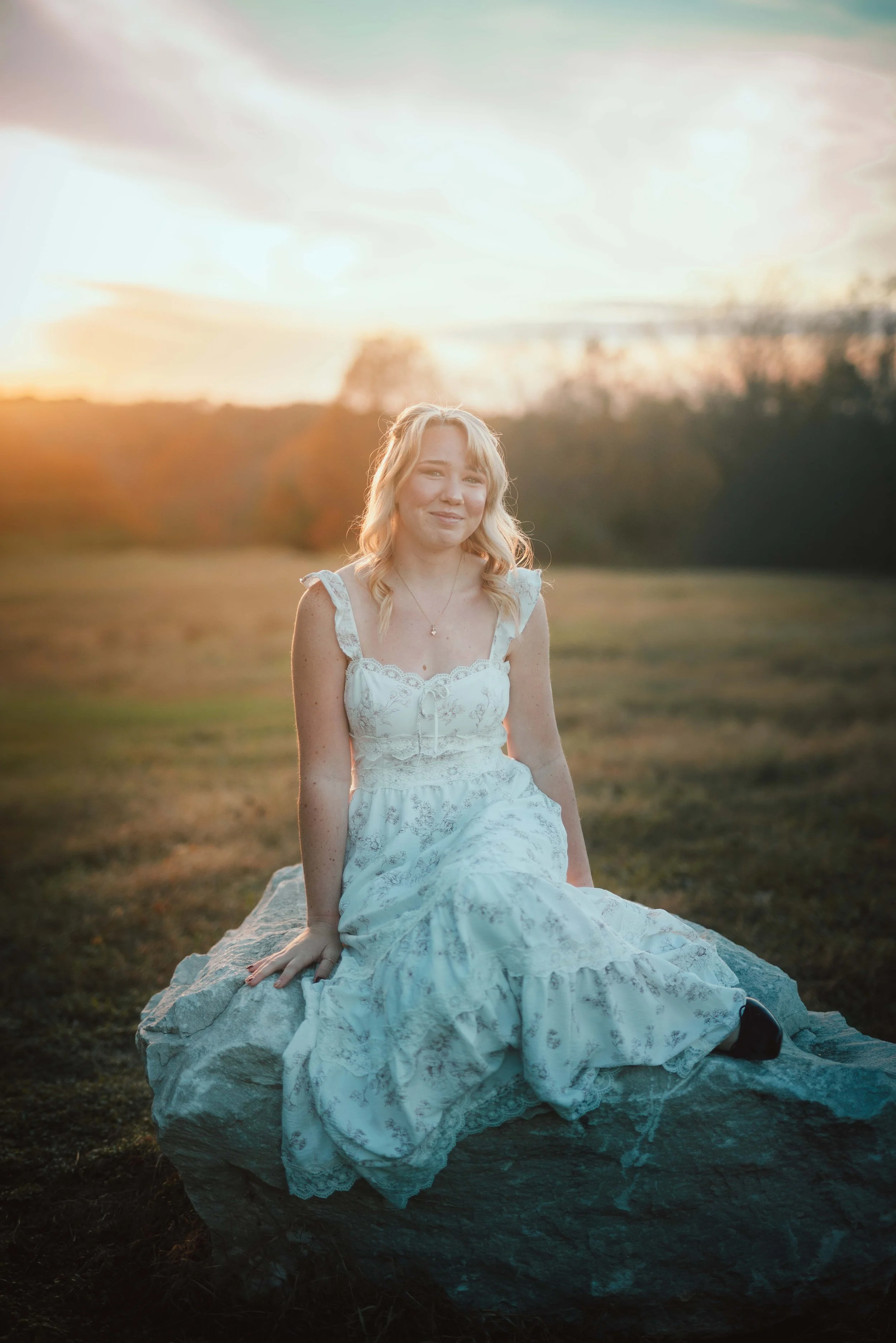 MCKENNA_SENIOR_PHOTOS_FELLOWS_LAKE (46).jpg