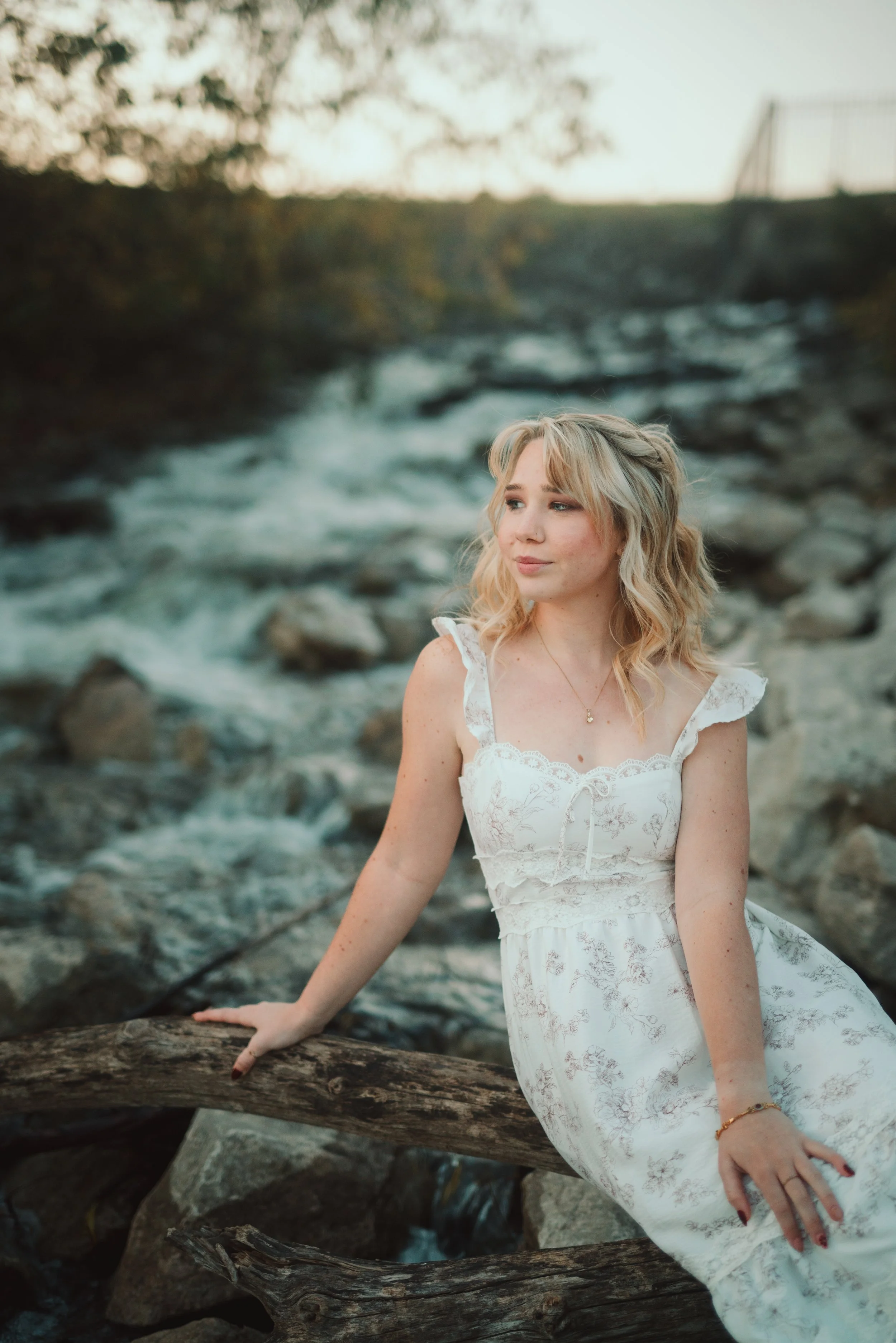 MCKENNA_SENIOR_PHOTOS_FELLOWS_LAKE (92).jpg