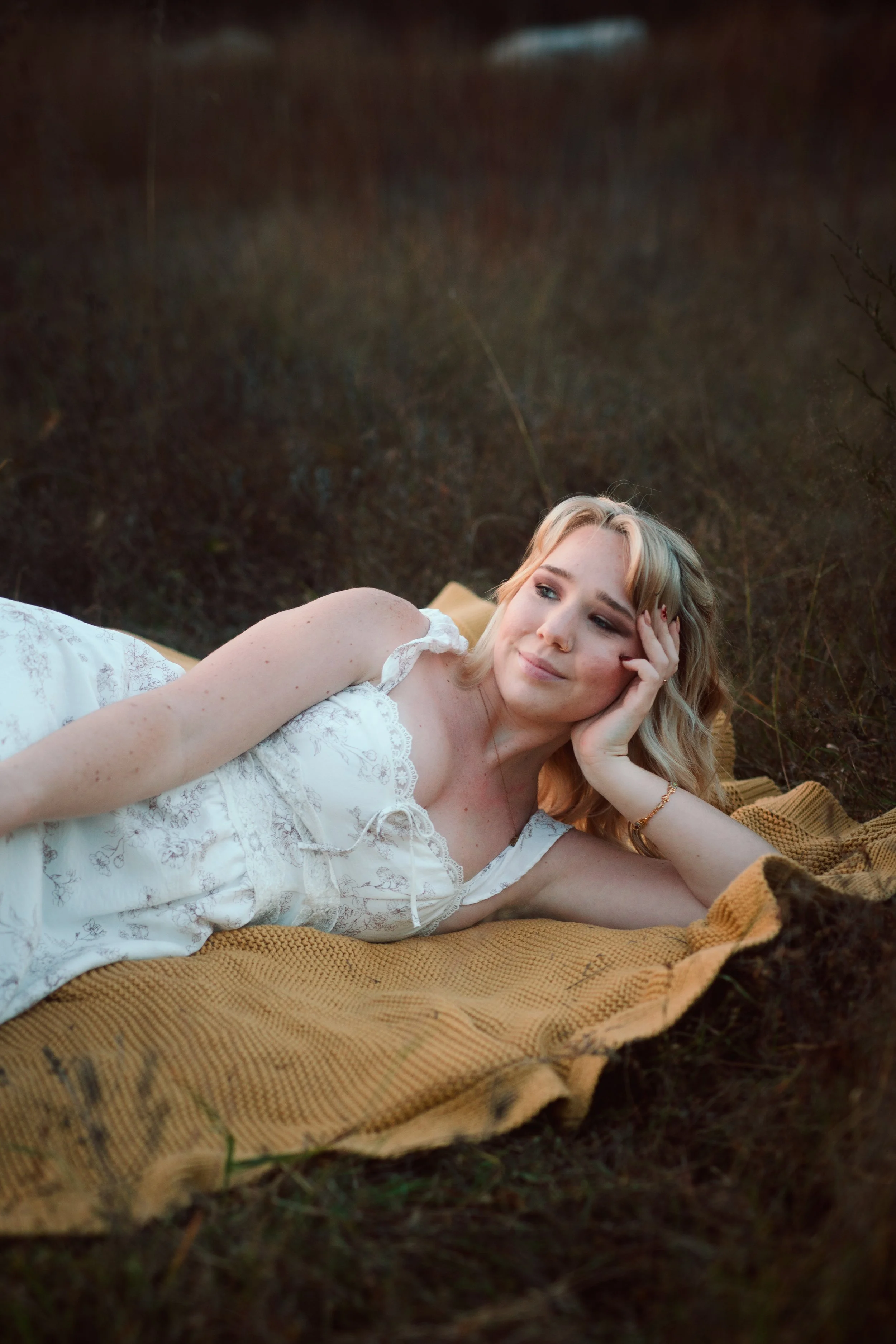 MCKENNA_SENIOR_PHOTOS_FELLOWS_LAKE (62).jpg