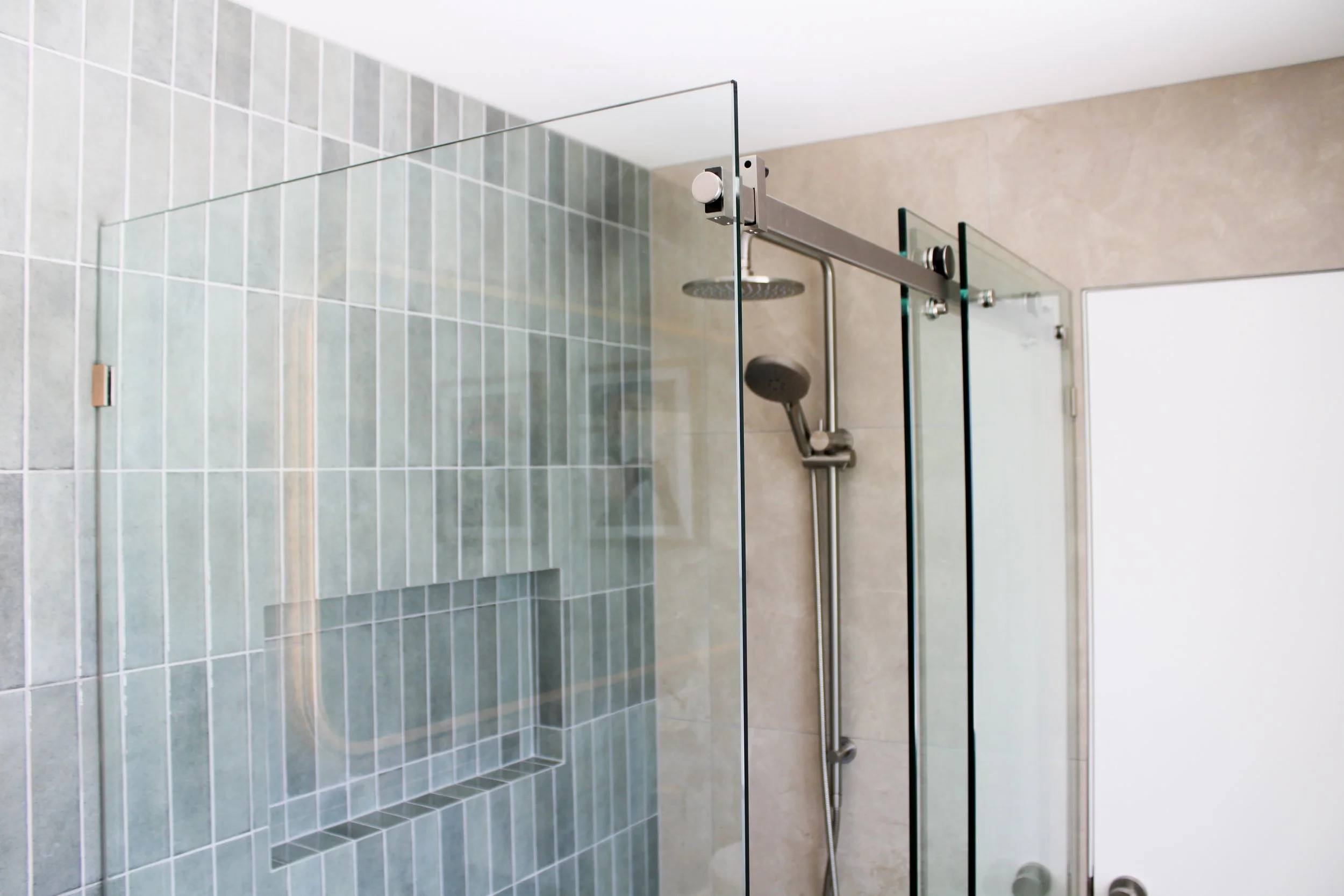 Choosing the Right Shower Screen for Your Bathroom
