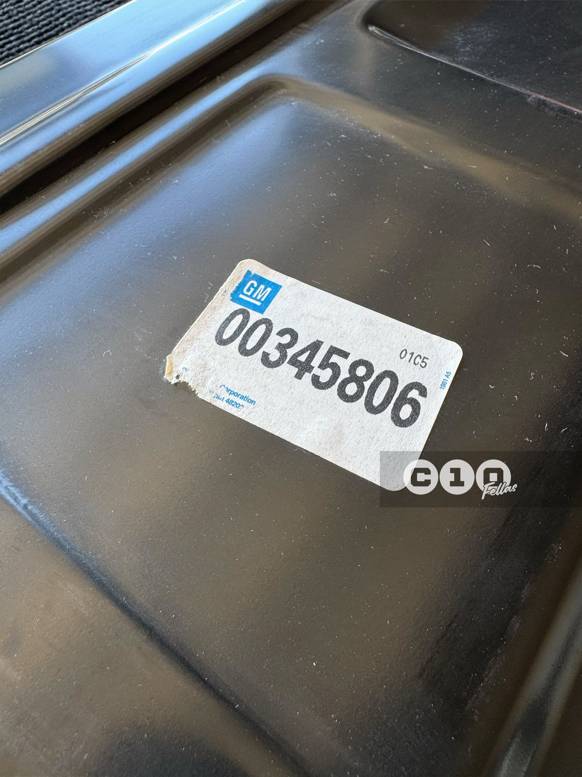 C10-Fellas-73-76-Tailgate-NOS-8.jpg