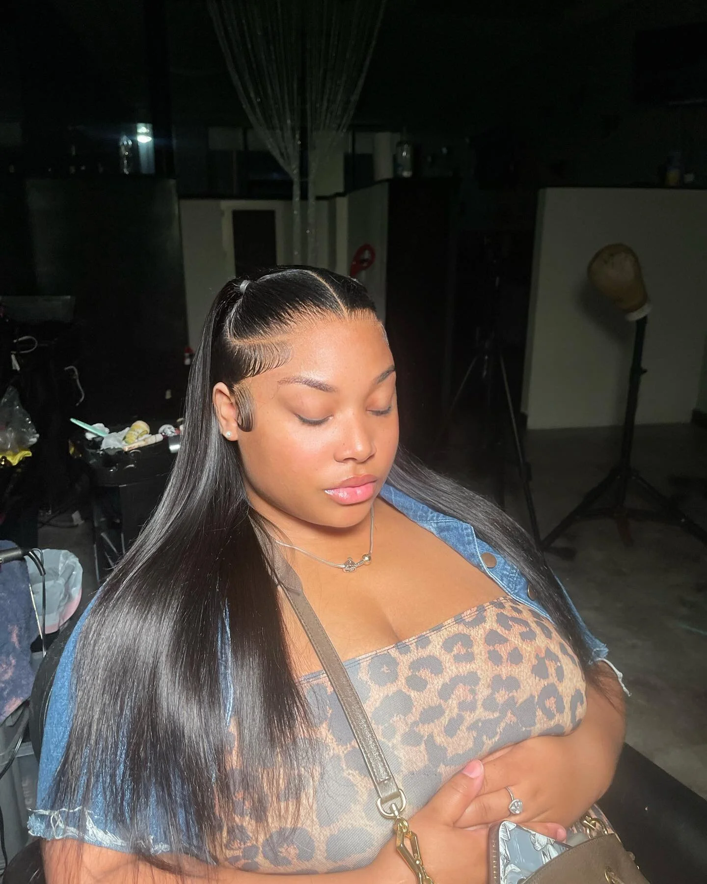 Perfection❤️👌🏽🫶🏽 
Wig: @1nybeauty 
Glue: @bondbabyonline (DISCOUNT CODE: TETE30)

Book this look: frontal install + up-do 

www.tetehustle.com/

&bull;

&bull;

&bull;

#frontalinstall #frontal  #gluelesswig #closurewig #tampabaystylist #lacefron
