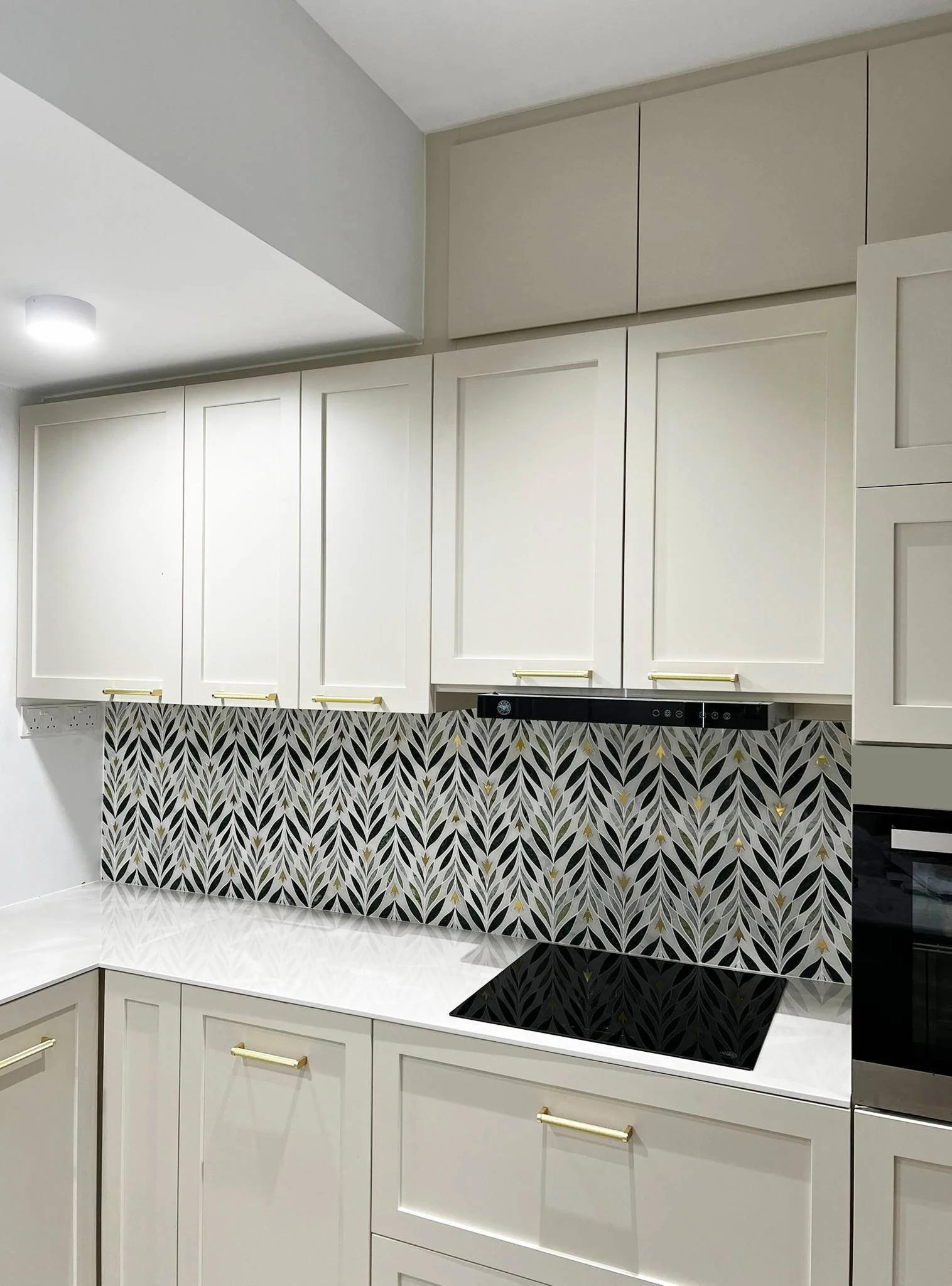 Kitchen design in Hillcrest Bukit Timah with clean modern layout, functional cabinetry and subtle fusion of Chinese and European styling
