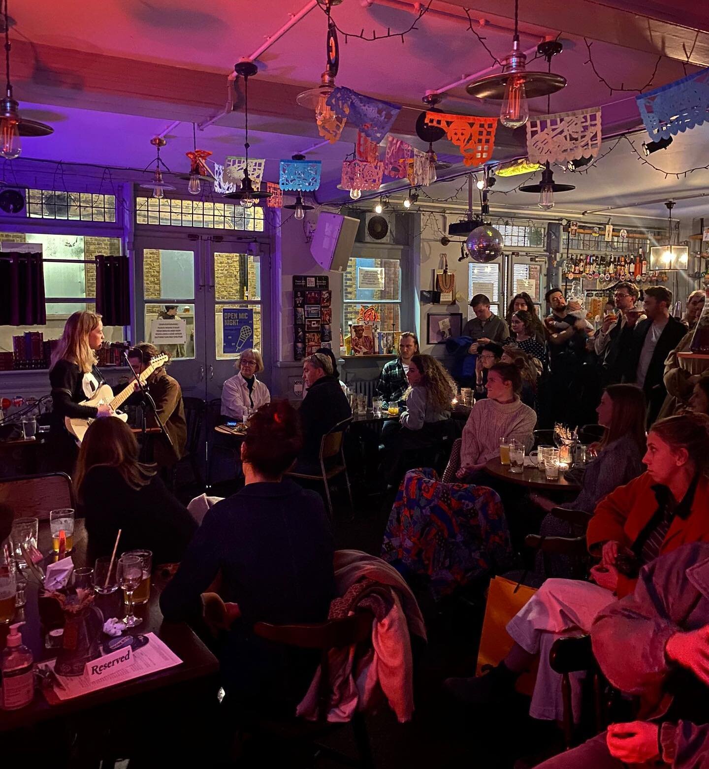 Bigbeautiful times last week; I enjoyed me first UK shows very very very much, I would and should return

thanks for the warm welcome to ur beautie venues @westendcentre / @thegladpub / @barknoise &hearts;️

Not long to the next outing &mdash;&gt;&gt