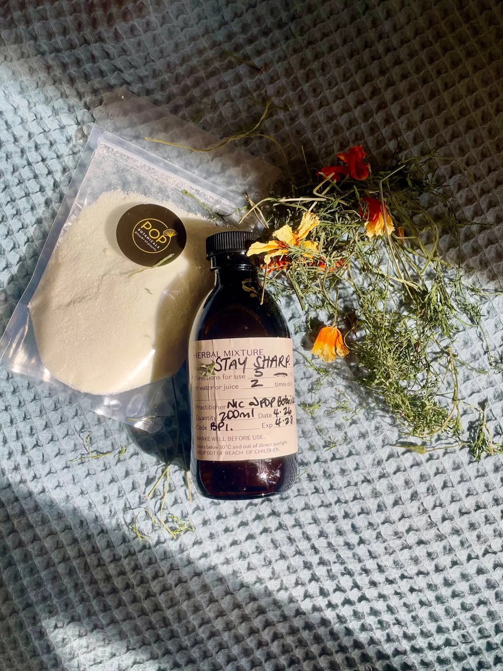 Sneak peek 👀 of some tonics ready for when you need some herbal help - covering all bases from meno, to pain, to sleep, to focus issues. 🌼🪴

In Mangawhai? Pop in to the Apothecary! 👋
Out of town? Head to the website ➡️ www.popbotanicals.nz 

#apo
