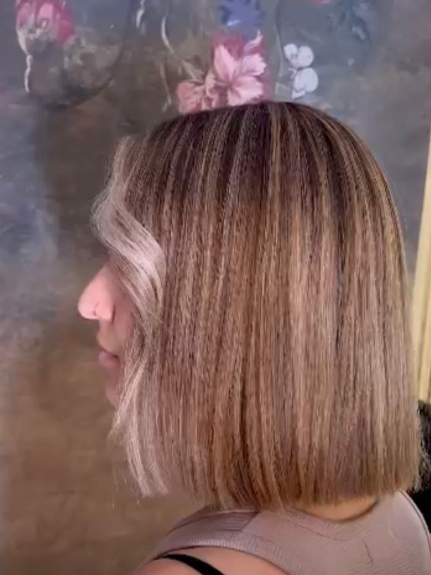 Face framing und ab mit dem langen Haar.Tolles Werk!
#faceframing #vorhernacher #haareab #schneidewerkihrfris&ouml;r