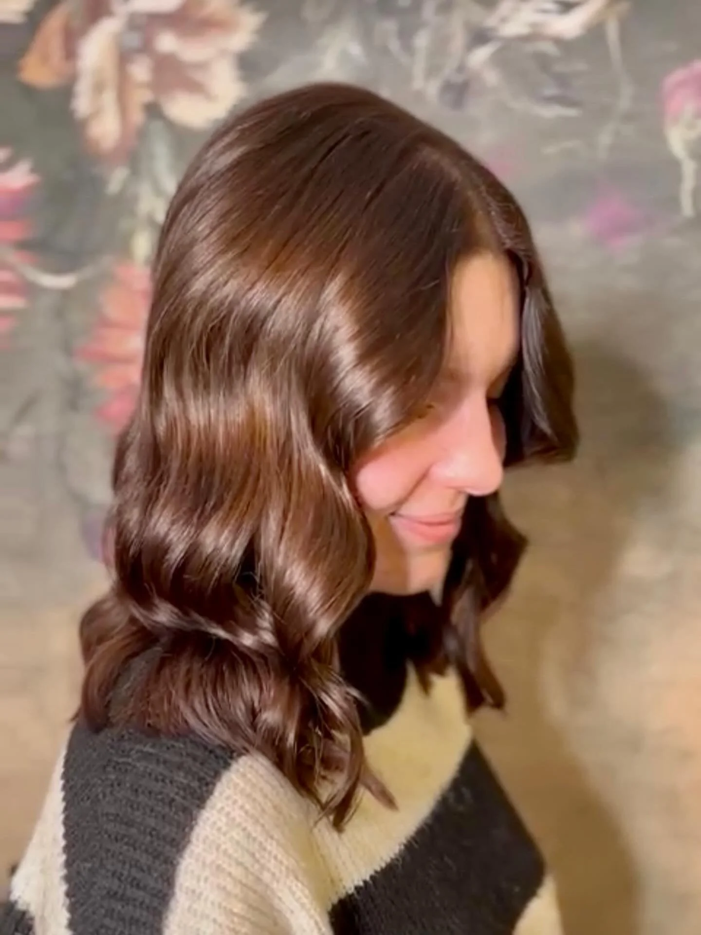 Als kleines Kind bist du auf dem Stuhl immer eingeschlafen, heute erz&auml;hlst du mir die wildesten Geschichten❤️✌️
#schneidewerkihrfris&ouml;r #lovethislook