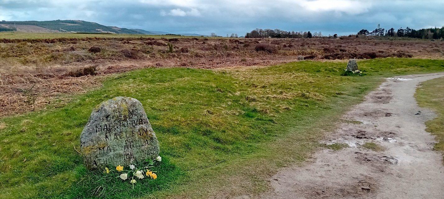 MacLEAN-and-STEWART-CLAN-STONES-AT-CULLODEN-20240415_173759.jpg