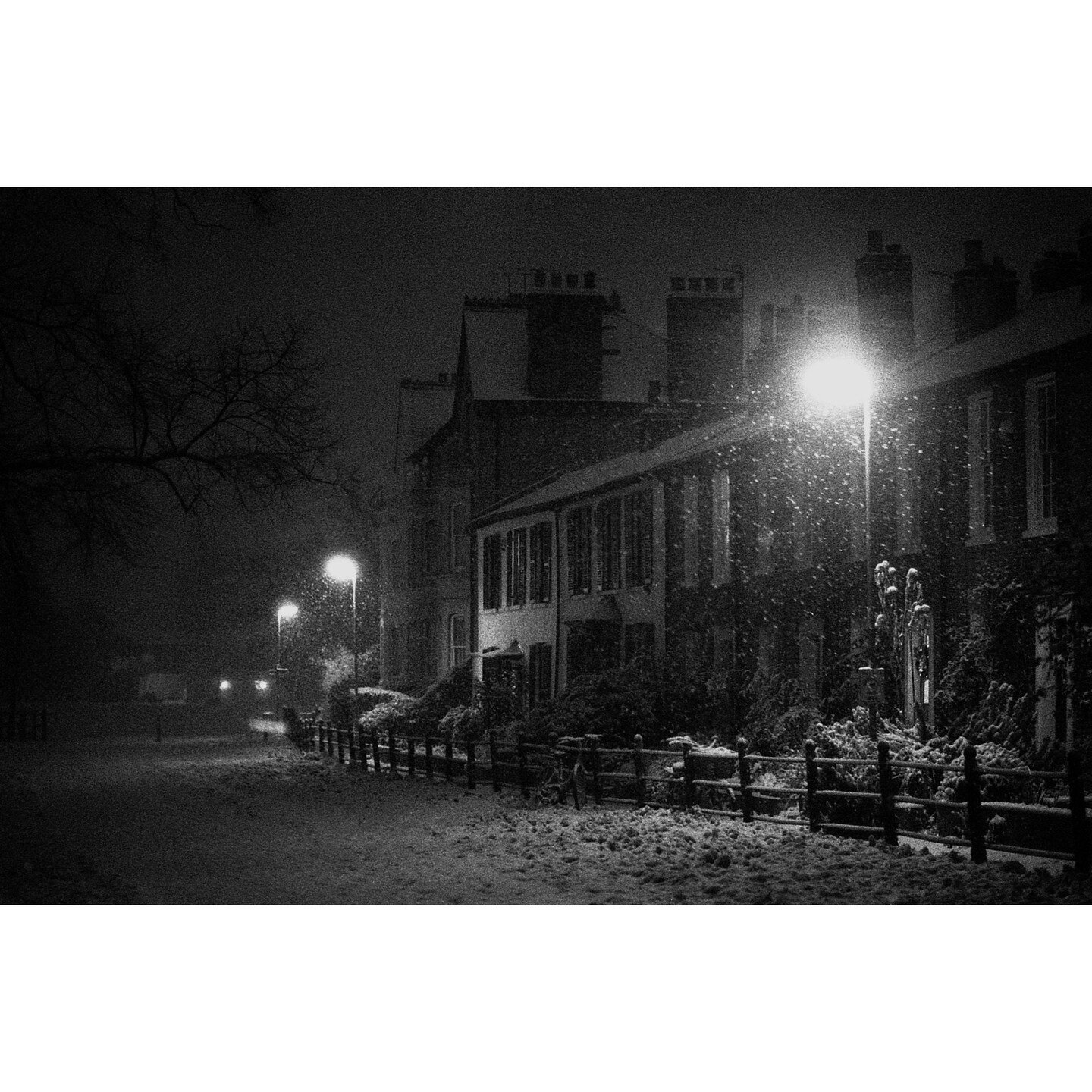 Cambridge In Snow - Contax RTS ii - @zeisscameralenses 85mm f1.f, at 1.4, @ilfordphoto Delta 3200 shot at 6400, developed at @campkinscameras post in @affinitybyserif