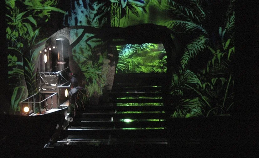 KAUNIIDEN UNIEN JOELLA- thetare set design