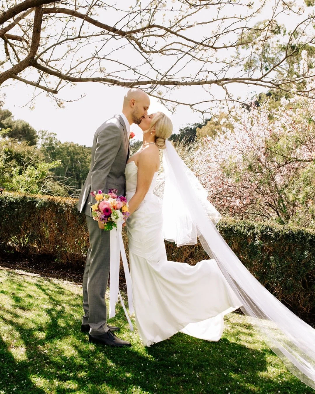 Last week&rsquo;s elopement hit us right in the feels; so we&rsquo;re taking a moment to look back at the very first one of the season.

Lauren &amp; Troy 🤍

We have last minute dates available for our elopements. 30 of your favourite people.
Floral