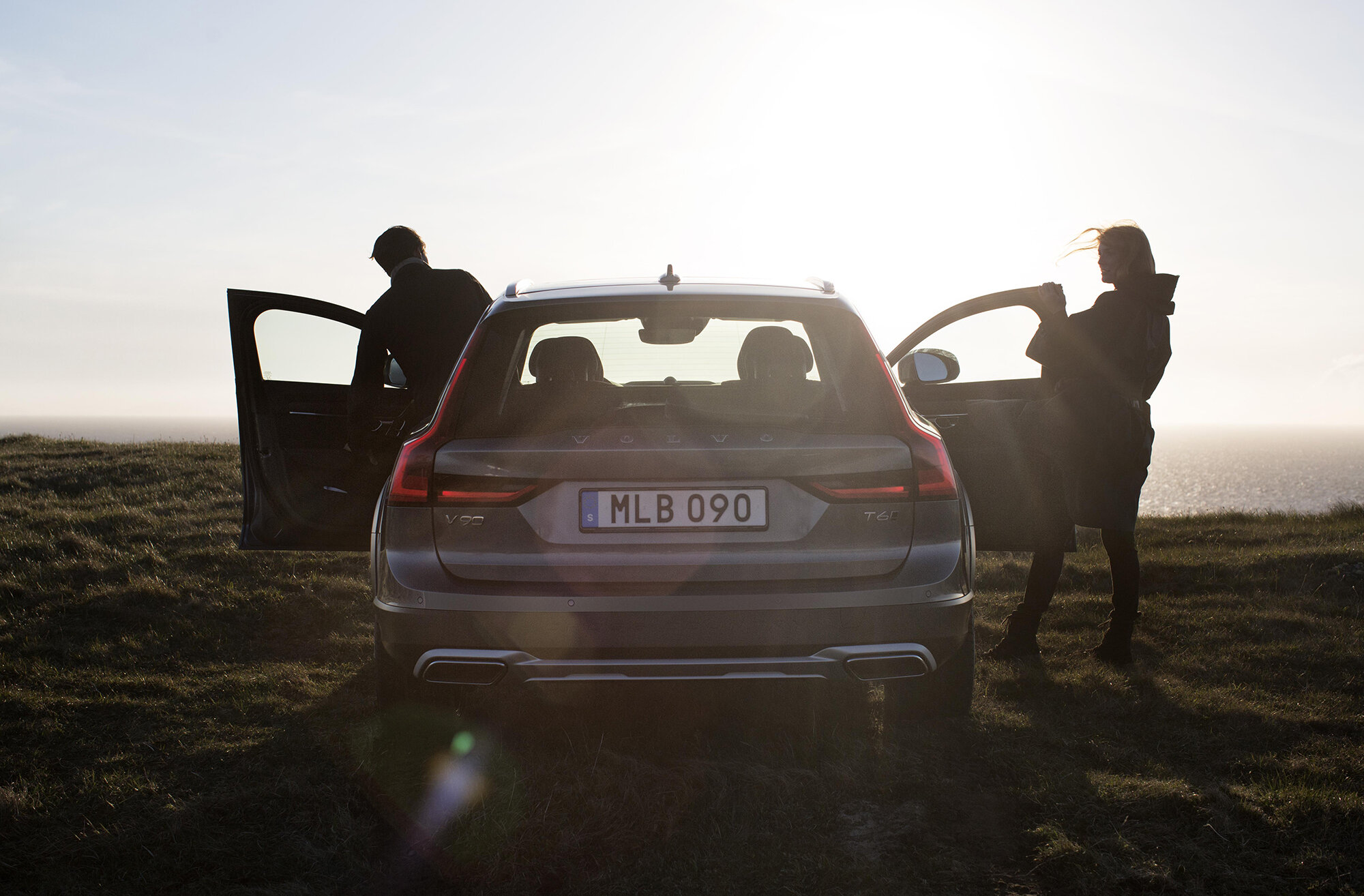 1A-Sam-Christmas-Volvo-V90-13C.jpg