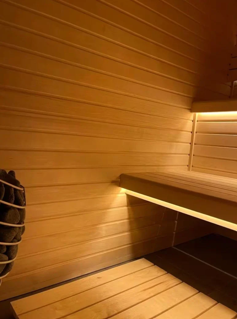 sauna 2 airbnb.jpg