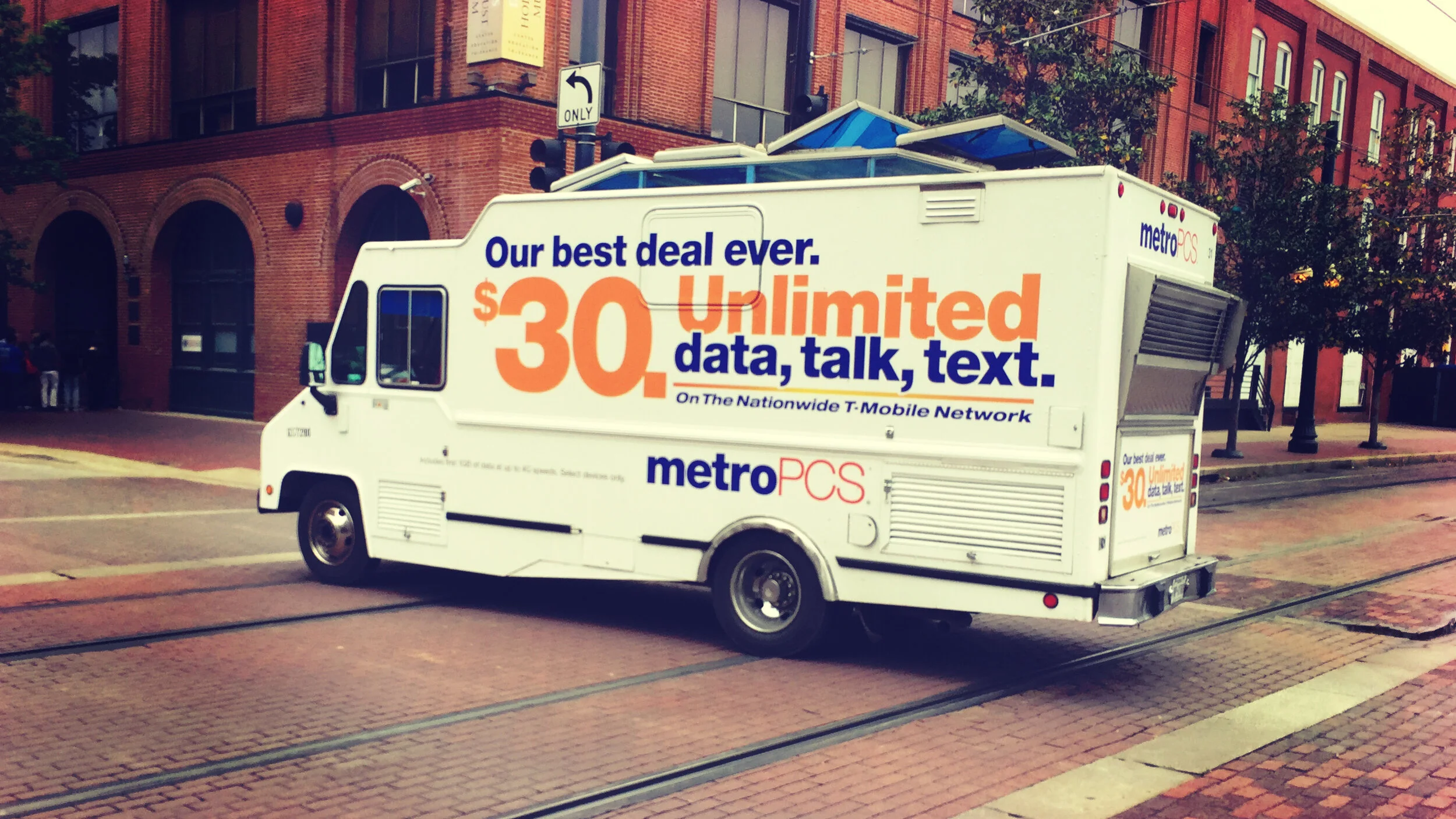 Metro_food_Truck.jpg