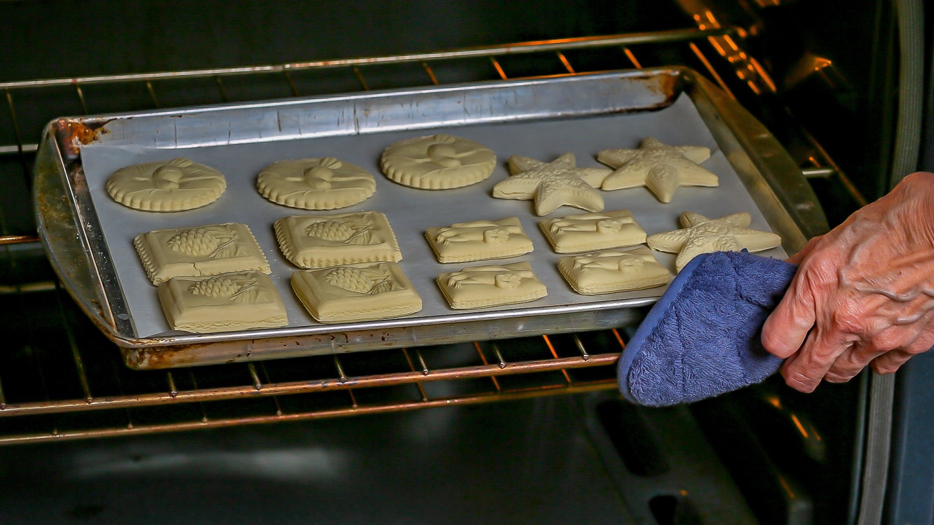 How to Use our Products — House on the Hill Cookie Molds