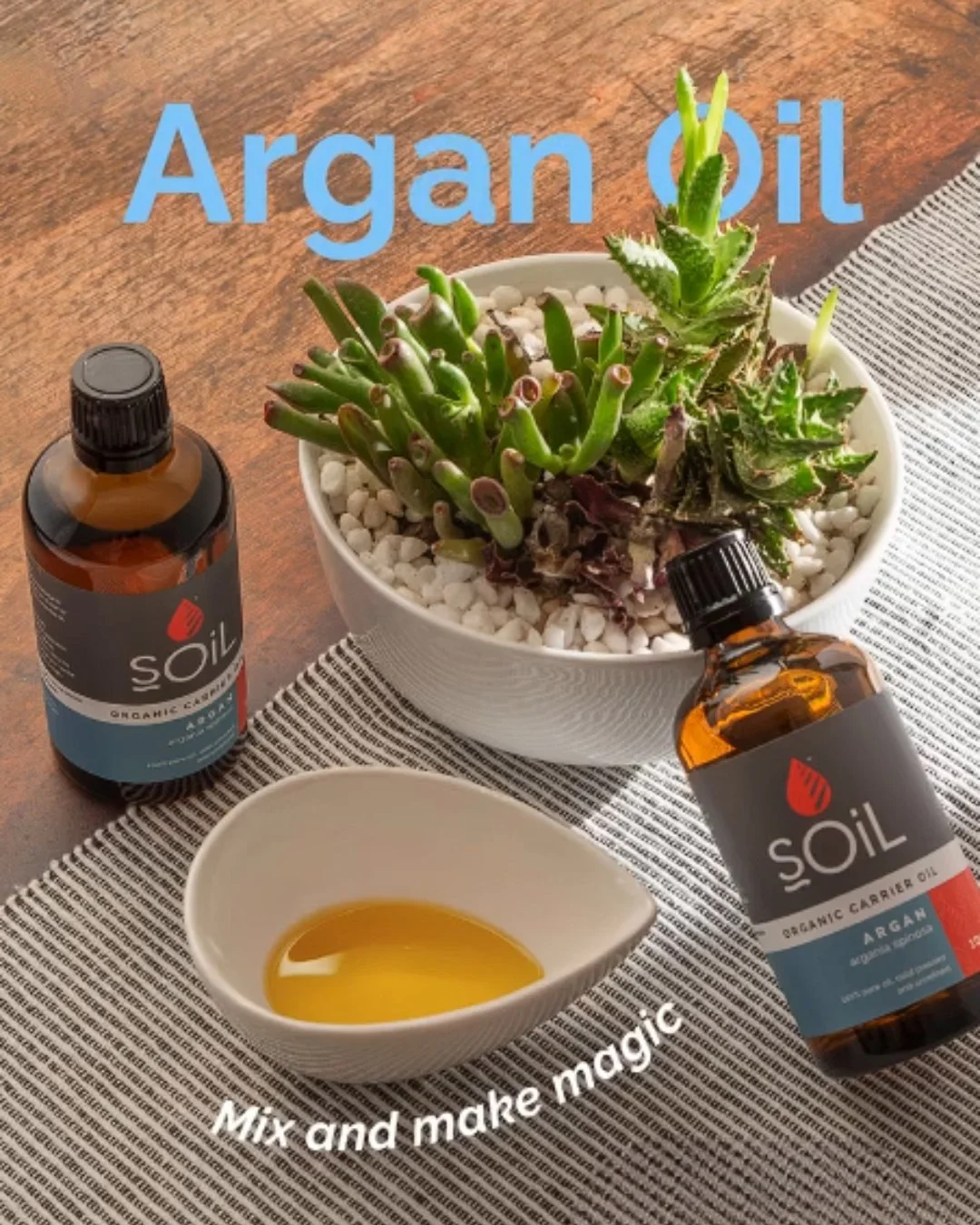 Use our Argan Carrier Oil as the base for a DIY hair mask or facial scrub.
Rich in vitamin E and omega‑6 fatty acids , it moisturises skin and hair and gives them a healthy glow.

Mix with honey and yoghurt for a hydrating face mask or with brown sug