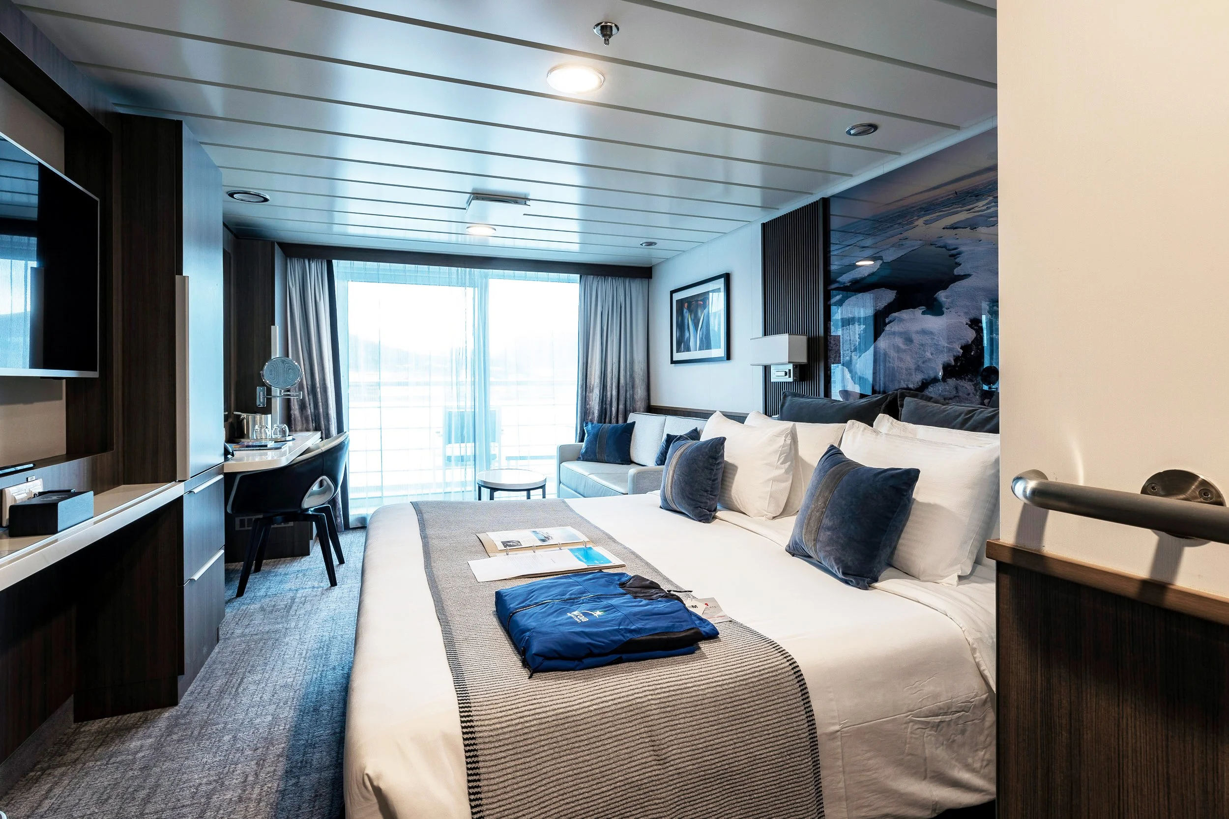 高級陽台艙房 (29.2 - 35.2㎡) (Balcony Stateroom Superior)