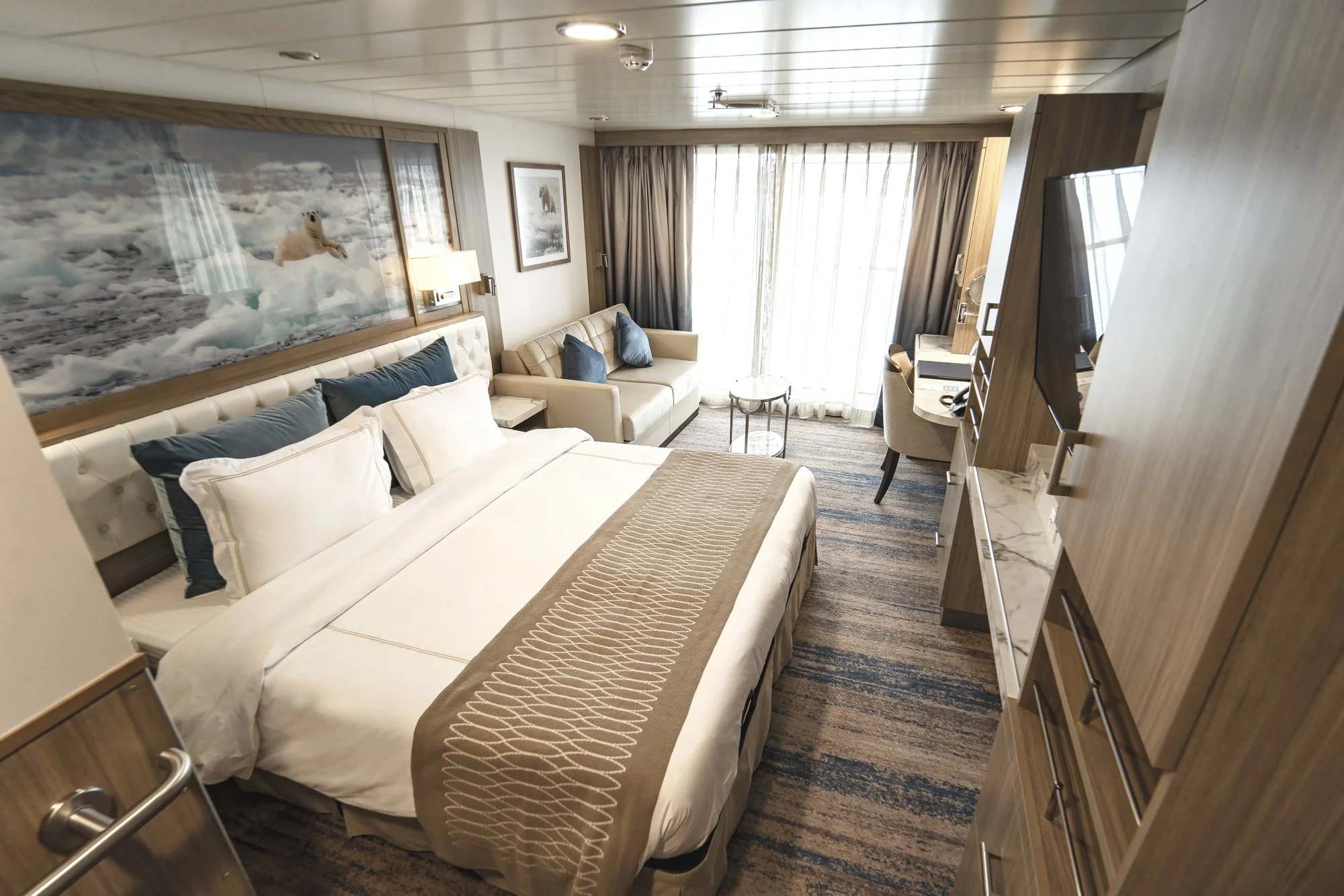 陽台艙房A (24.1 - 28㎡) (Balcony Stateroom Category A)