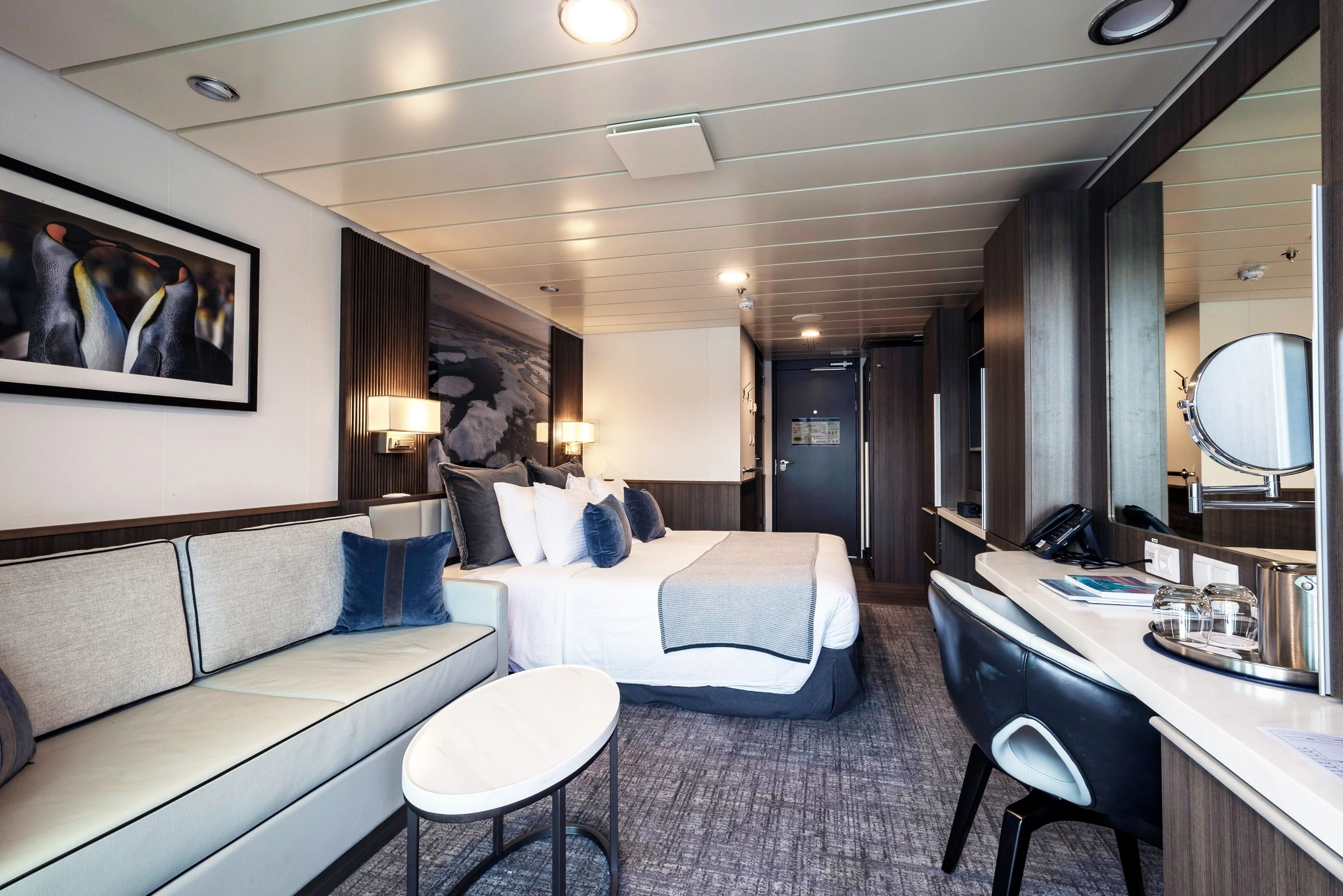 高級艙房 (19.9 - 20.8㎡) (Aurora Stateroom Superior)