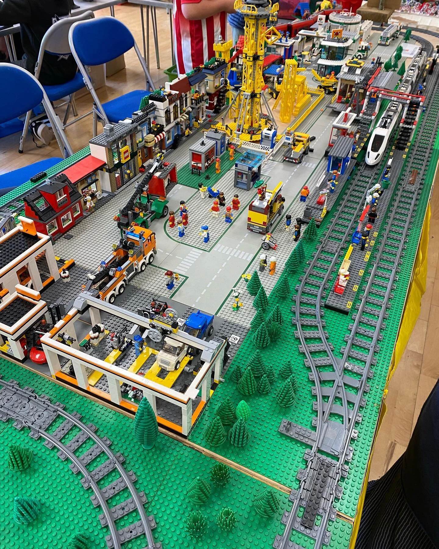 We attended a fantastic charity show today in Salisbury. Thanks to everyone who attended and visited our stall #legotrains #legotrainmoc #lego #legostarwars #legopirates #bricklinkstore #brickowlstore #bricklinkseller #brickowlseller #legoshow