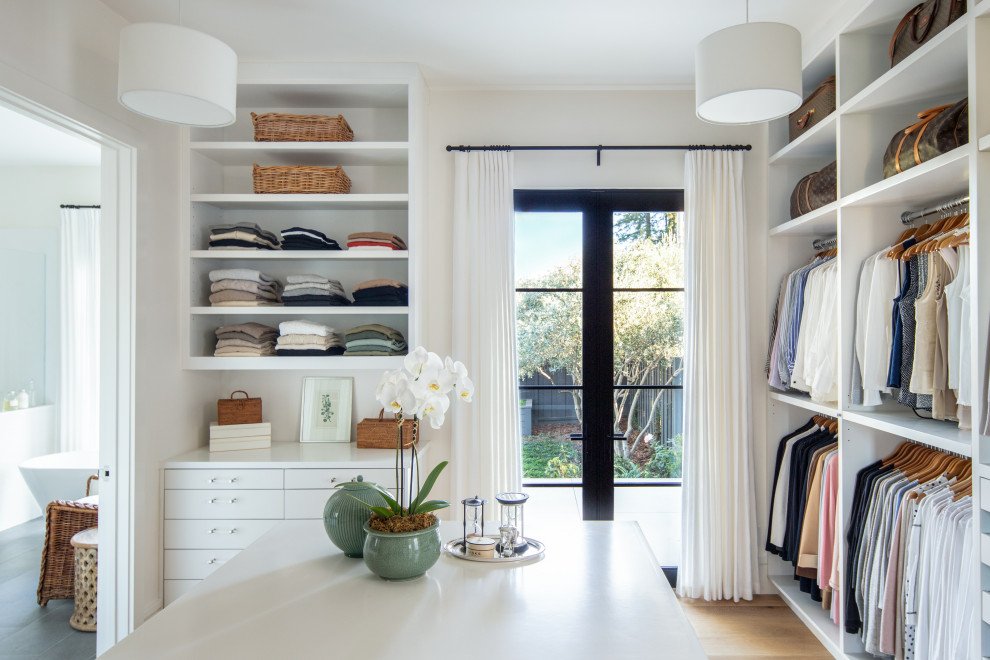 Farmhouse-Walk-In-Closet.jpeg