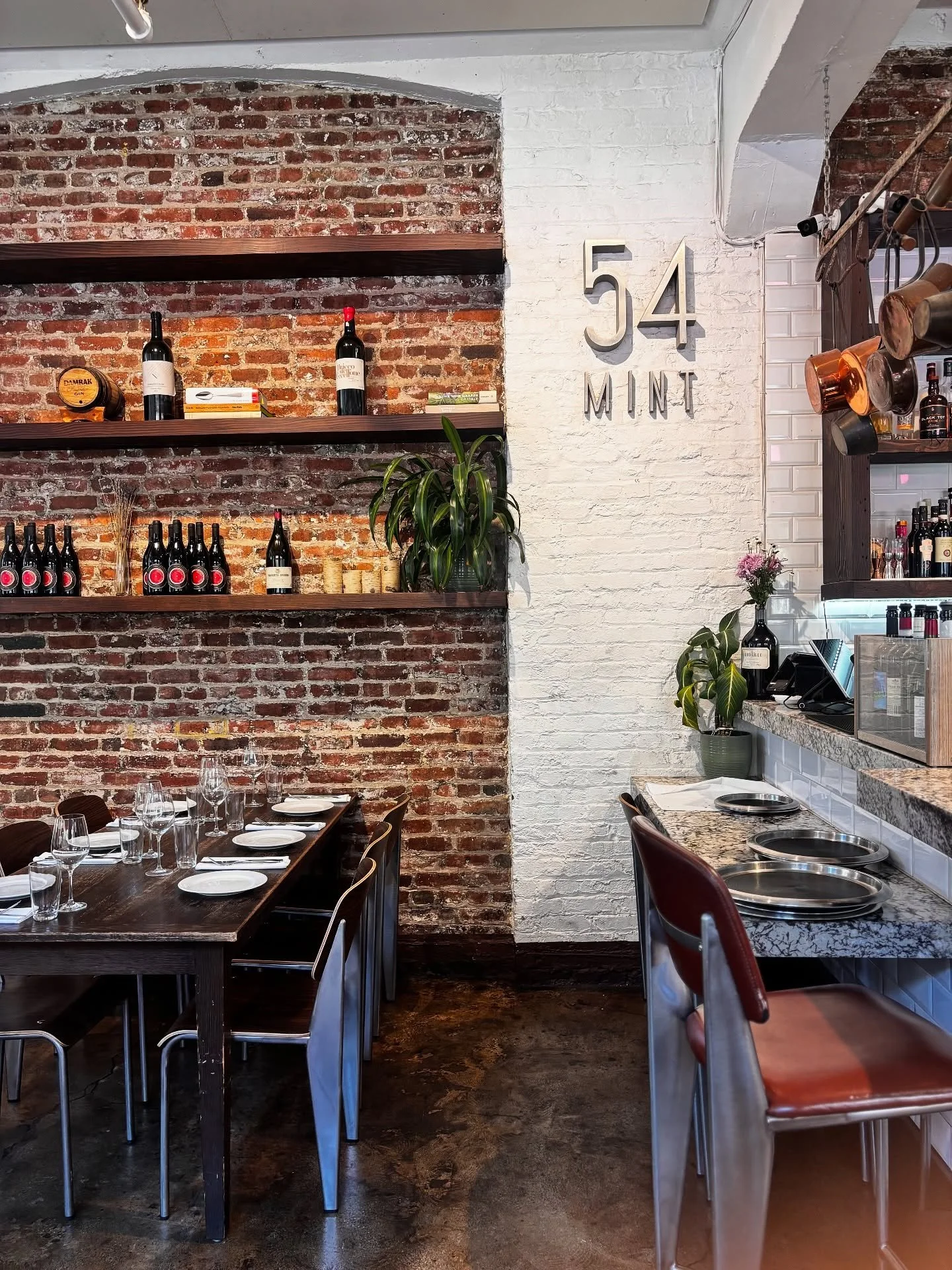 It&rsquo;s no secret that we love to make you travel without hopping on a flight. Come to Italy with us: we promise bowls of perfectly al dente pasta, Aperol Spritz, and genuine smiles. A presto! ✨❤️