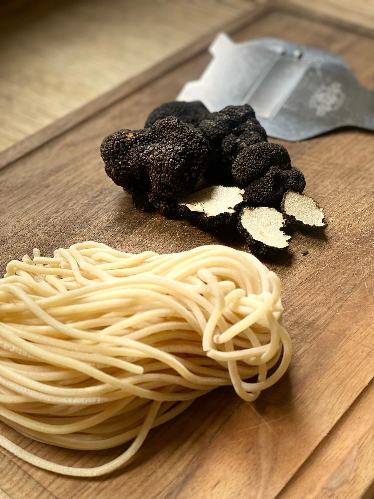 Tonnarelli and back truffle. We call this the perfect combo. Did you make your reservation yet? ✨