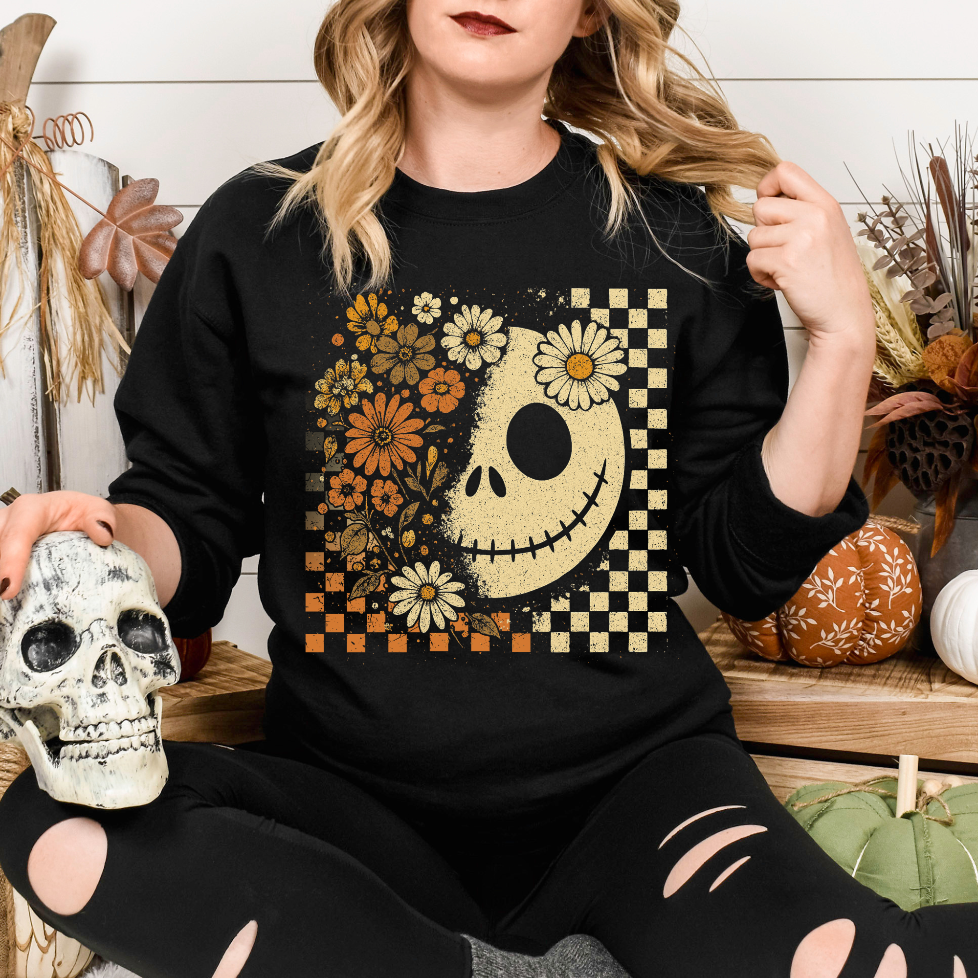 CREW BLACK RETRO SKELETON FACE.png