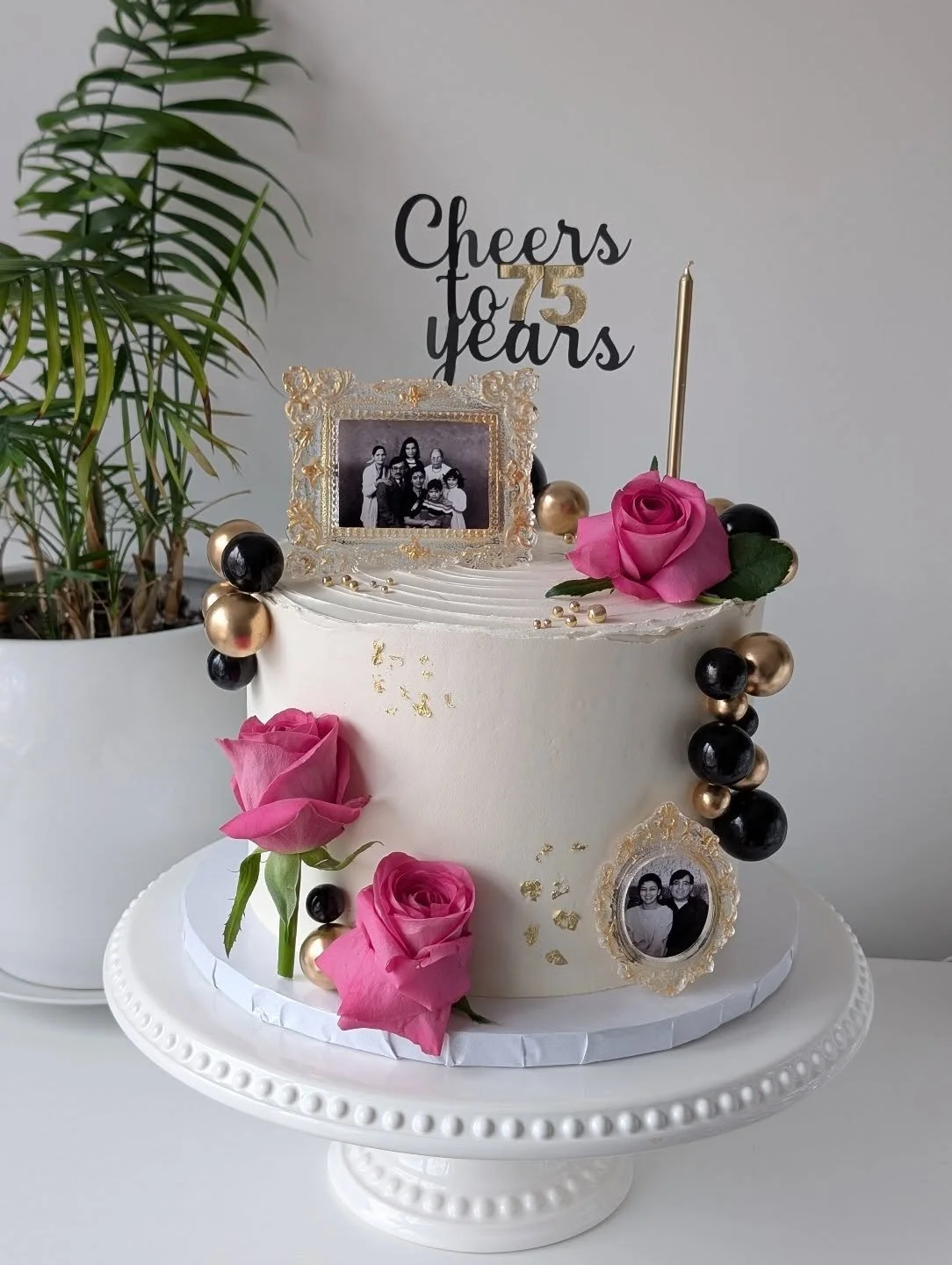 It was an honour to make this cake 💕 isomalt sugar frames were the best touch.
.
.
#75thbirthday #milestonemoments #cakedesign #cakedecorator #caketrend