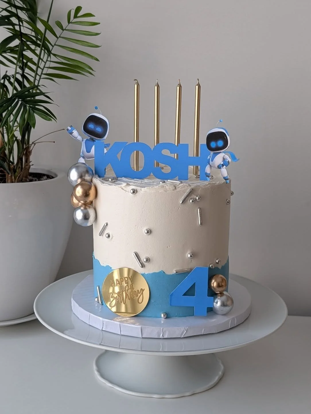 Whenever I get orders for kids cakes I just feel so much admiration for the parents/loved one's ordering it. Taking time to place an order and ensuring the theme is one that makes a child the happiest they can be is really beautiful. 🤎 
.
.
#kidscak