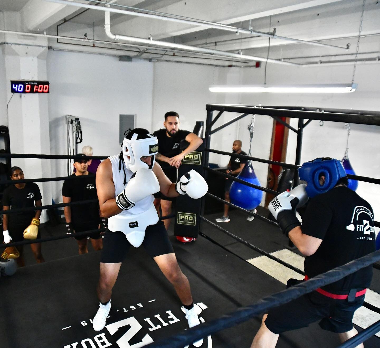 Sparring every Thursday 7:30 pm 

🚨 *MANDATORY for members* 🤣 if you know you know. 
You&rsquo;ve been warned. 

📸 @ds_sportsmedia 
&bull;
&bull;
#boxing #industrycity #sunsetpark #boxeo #brooklyn #sparring