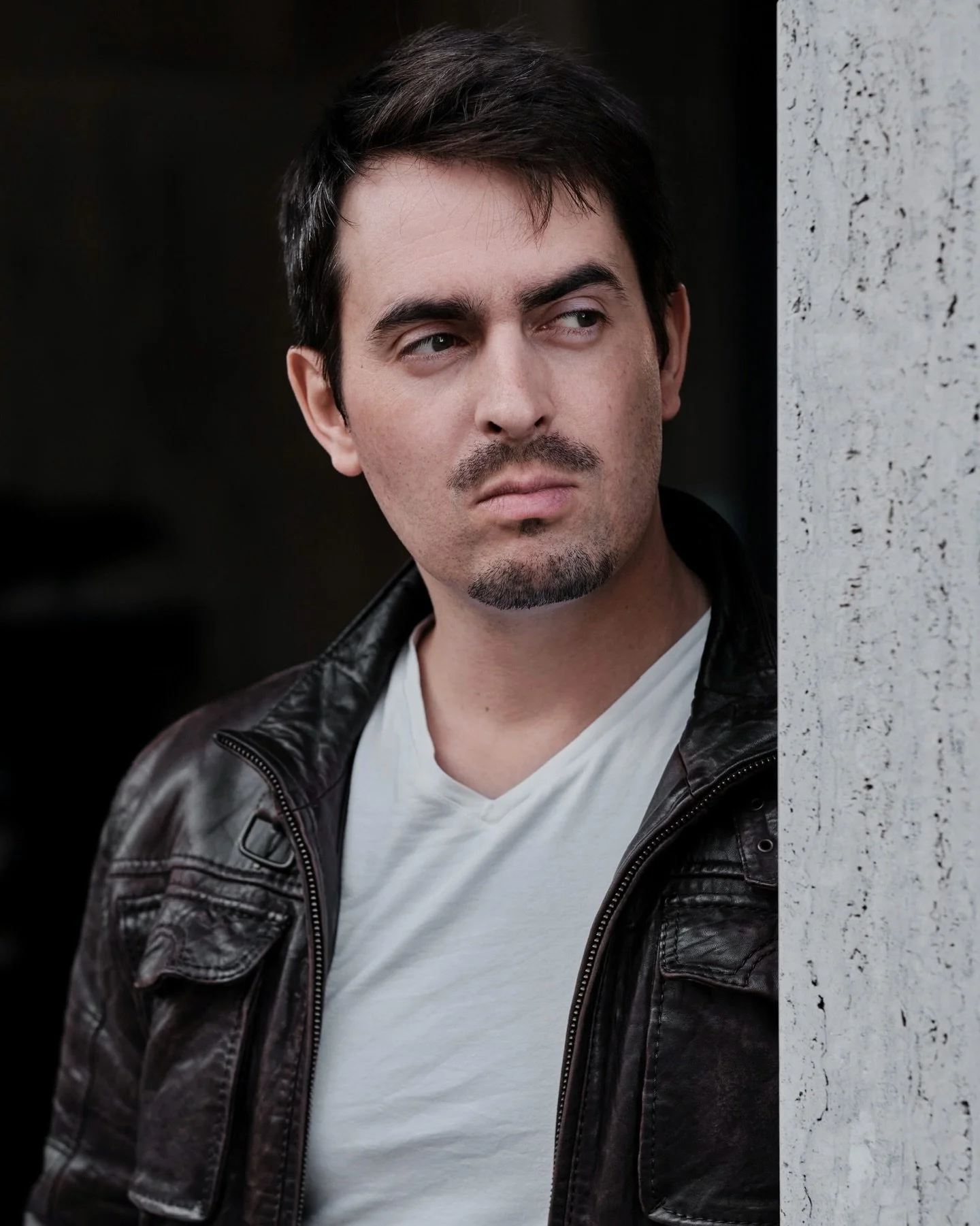 Repost vom Portrait-Set mit dem lieben @jasplero 📸
#portrait #fotograf #m&uuml;nchen #muenchen #m&uuml;nchenfotograf #muenchenfotograf #schauspieler