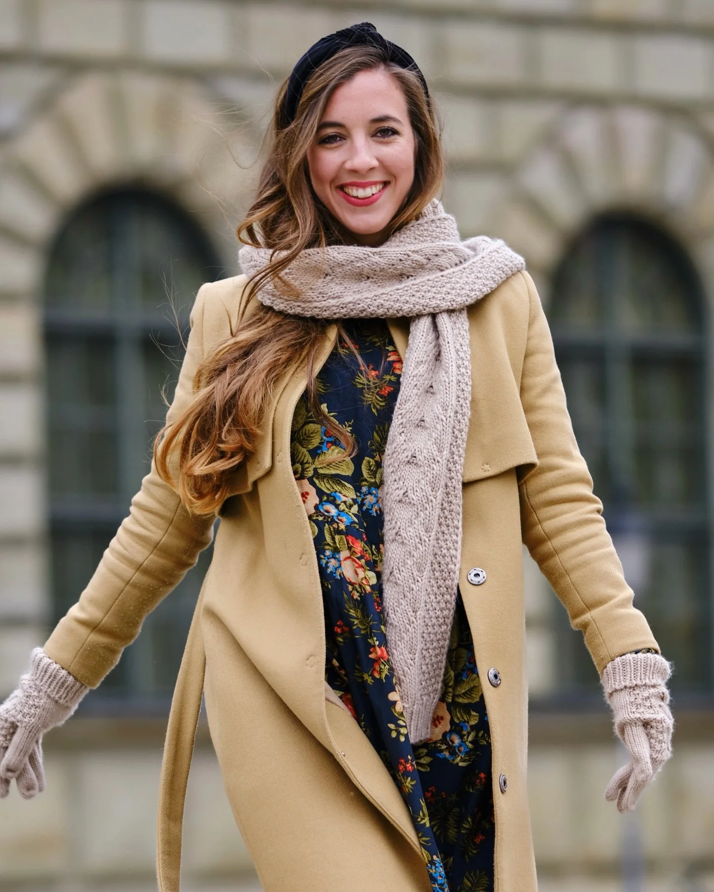 Repost von einem meiner ersten Shootings &uuml;berhaupt 📸 mit der lieben @simonemelone 🙂

Ich komme der Vollst&auml;ndigkeit meines Profils wieder mit gro&szlig;en Schritten n&auml;her und bald kommen auch wieder komplett neue Posts ☺️ 

#portrait 