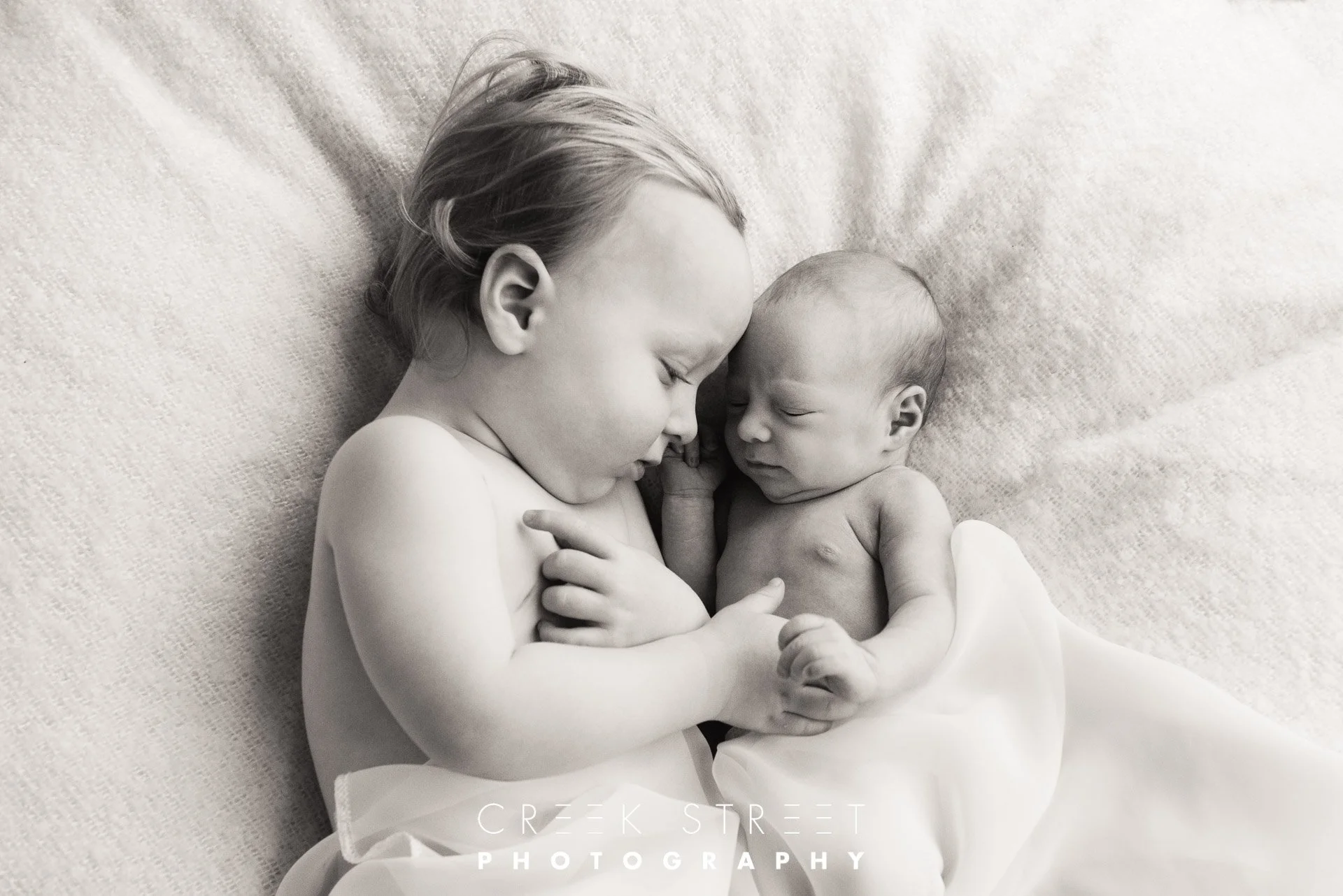 blackandwhitebabyshoot.jpg
