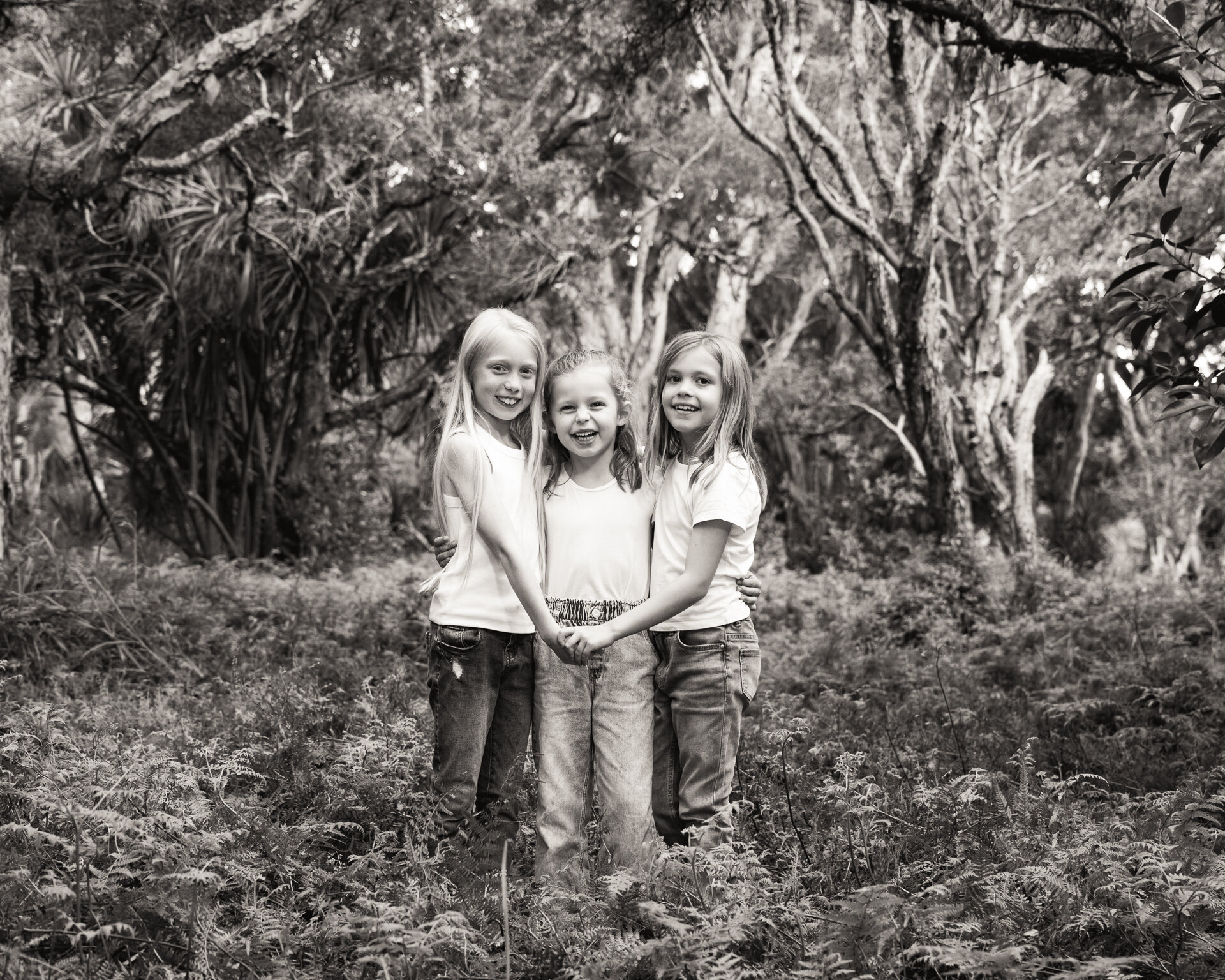 So fun to photograph these two families - sisters together with their children. It was the first time the kids had seen their cousins in three years and what a celebration it was! 

...

#sydneyfamilyphotographter #northernbeachesphotographer #family