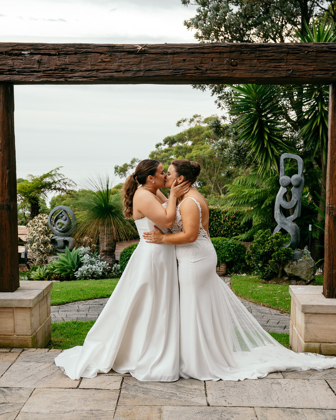 Two Beautiful Brides ❤️

...

@tumblingeatersretreat  @soulbrowstudio @erinshanley.hair @shonajoy  @marriedbymarie  @xydj  @mariaelaineartistry  #tumblingwatersretreat #tumblingwatersweddings #tumblingwatersretreatwedding #tumblingwatersretreatweddin