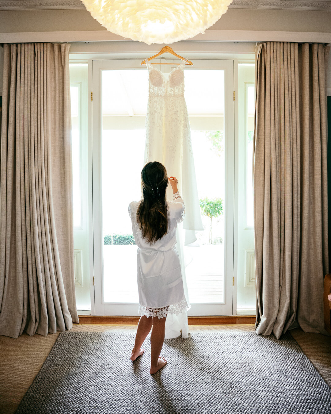 Here are a few photos of Karizza getting ready for her wedding at @waldarafarm - what a beautiful venue - many more images to come 📷
✨

@waldarafarm @idorabridal @windsorstudio @hairbynicolehoward @becandbridge @eternitybloomco @suitsthee  @say_i_do