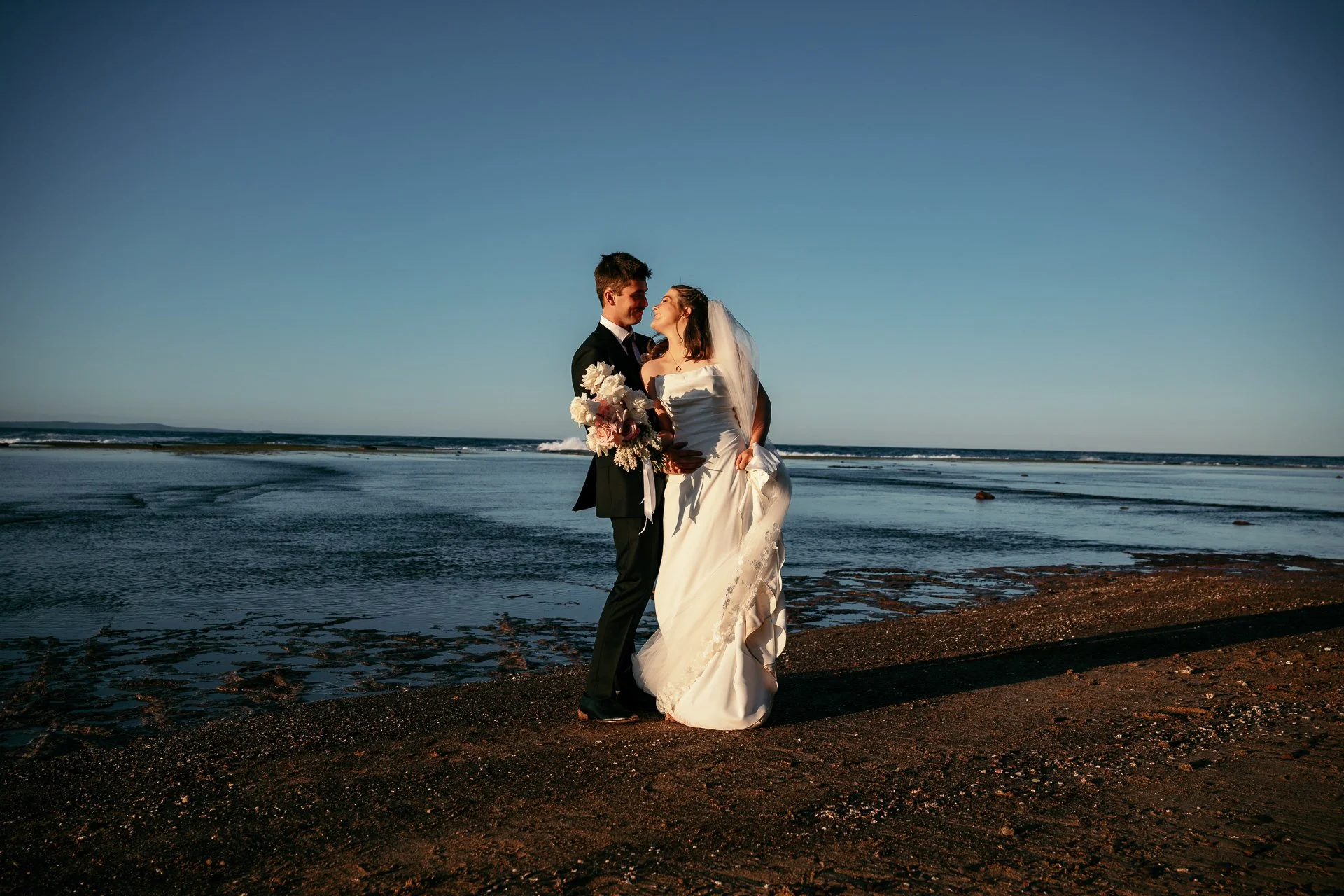 Shannon +Jeremy got an amazing day for their wedding at Long Reef Golf Club -congrats 🥂

@longreef_weddings 
@marrymebridal_ 
@mitchellandcohair 
@_aje_
@mjbale 
@lamelweddings