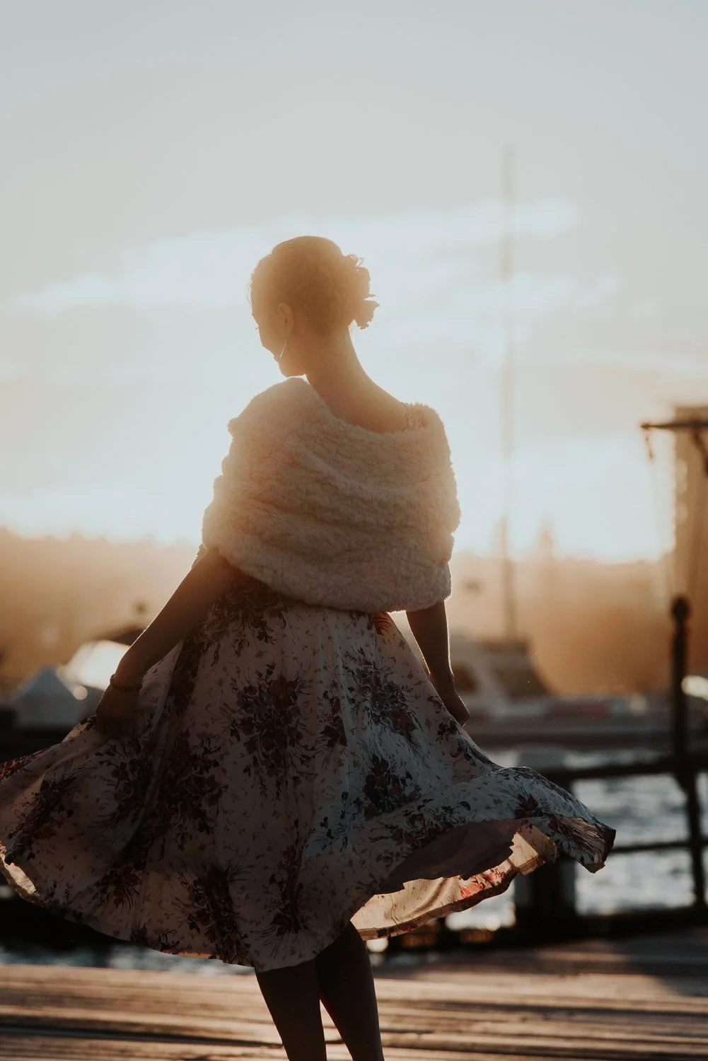 candid sunset photo of bride