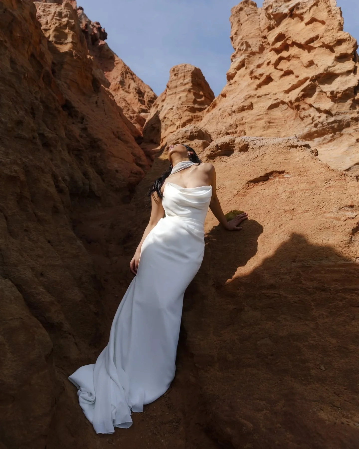 Jo for @ivorythread_bridal 🤍📸
.
.
.
#melbournephotographer #melbourneportraitphotographer #sonyalpha