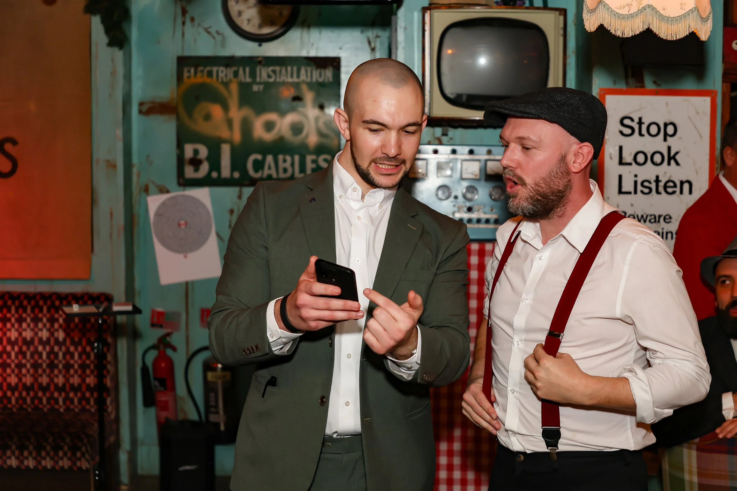 Magician entertaining guests with walk-around magic during reception