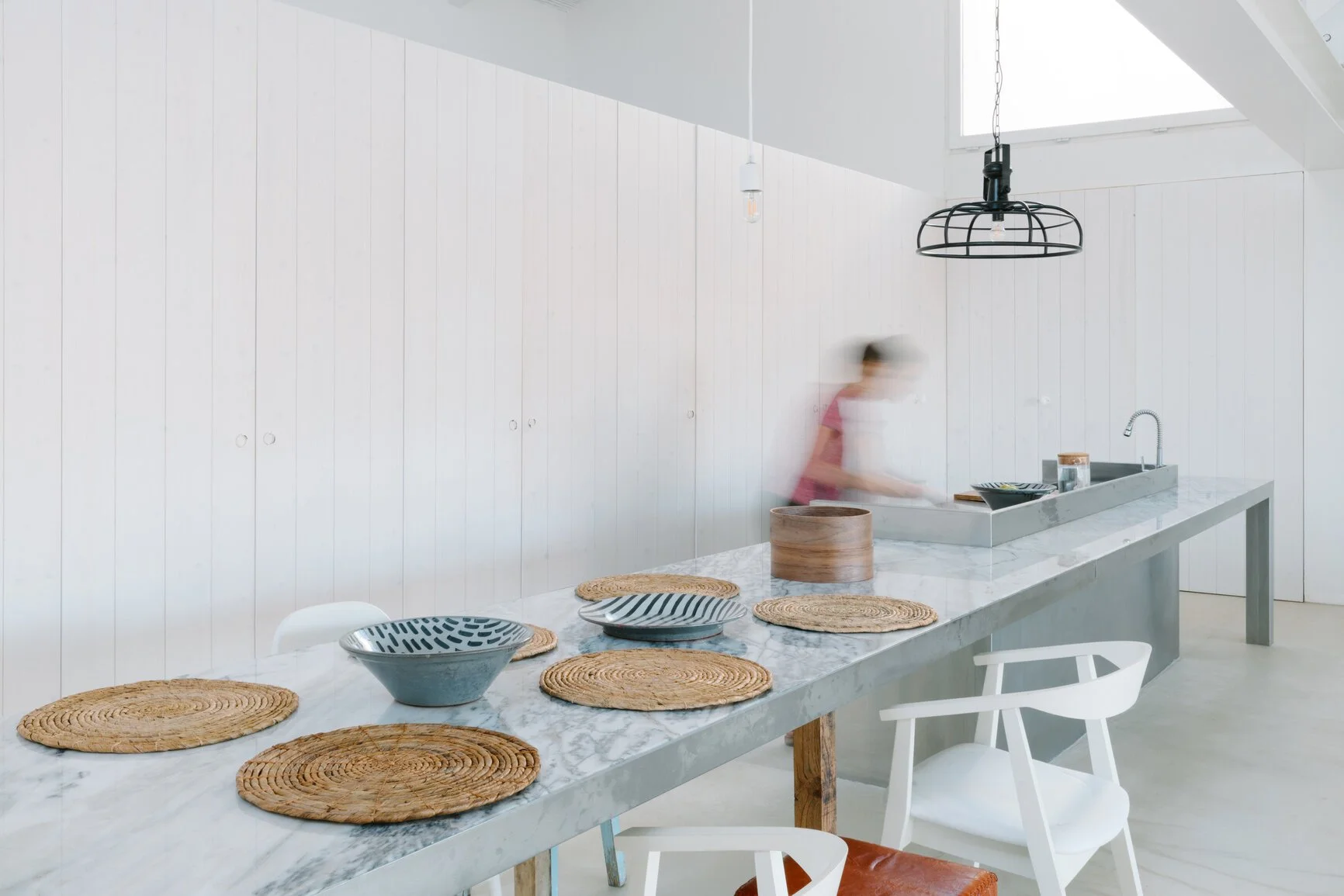 The Secrets of an Entertainer’s Kitchen Revealed- Designing the Perfect Space for Hosting