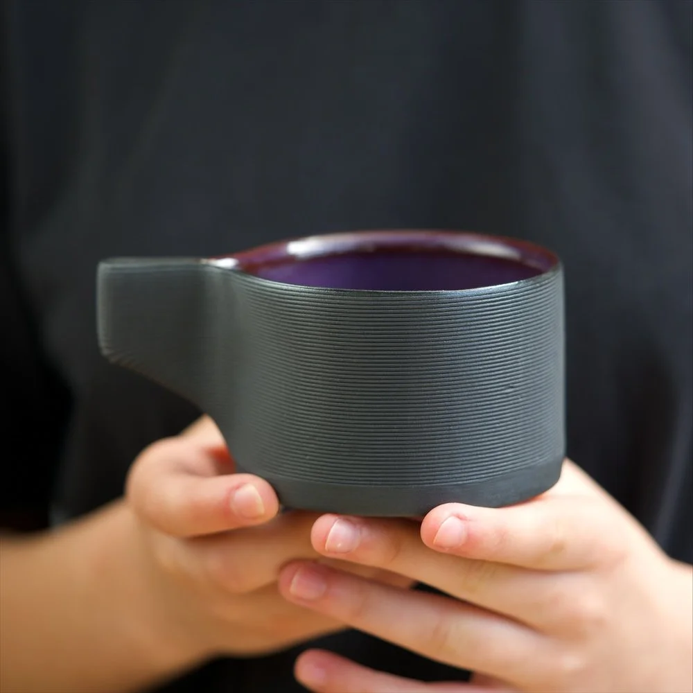 C0040- Mug in Purple Iris