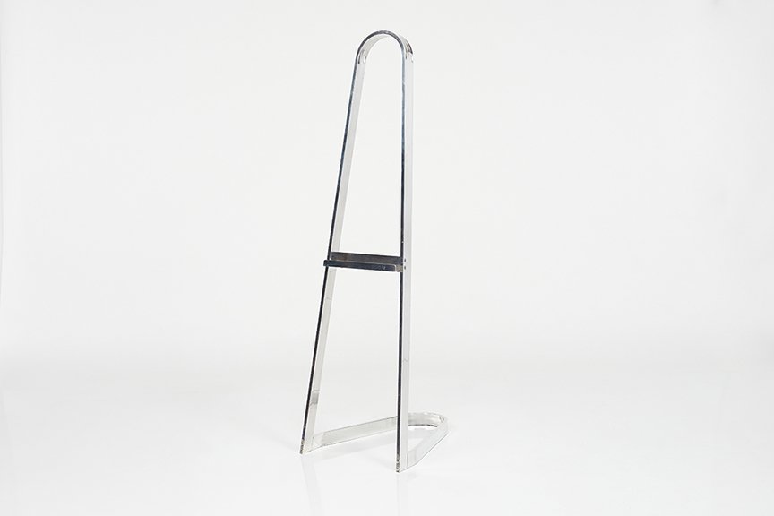 Modern, Easel