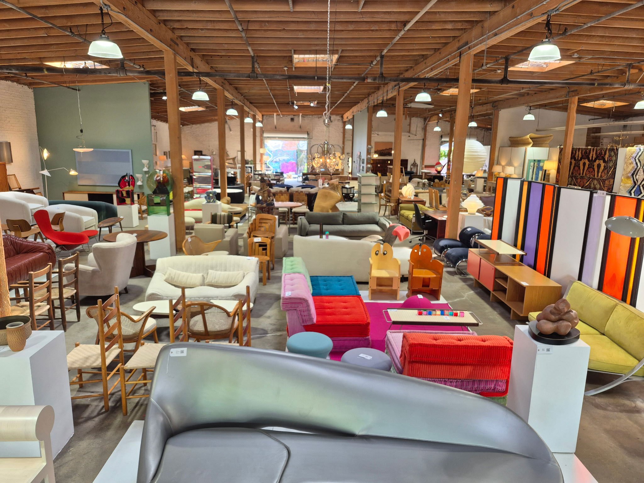 BILLINGS Spring 2026 Modern Design Auction Warehouse Set Up 4