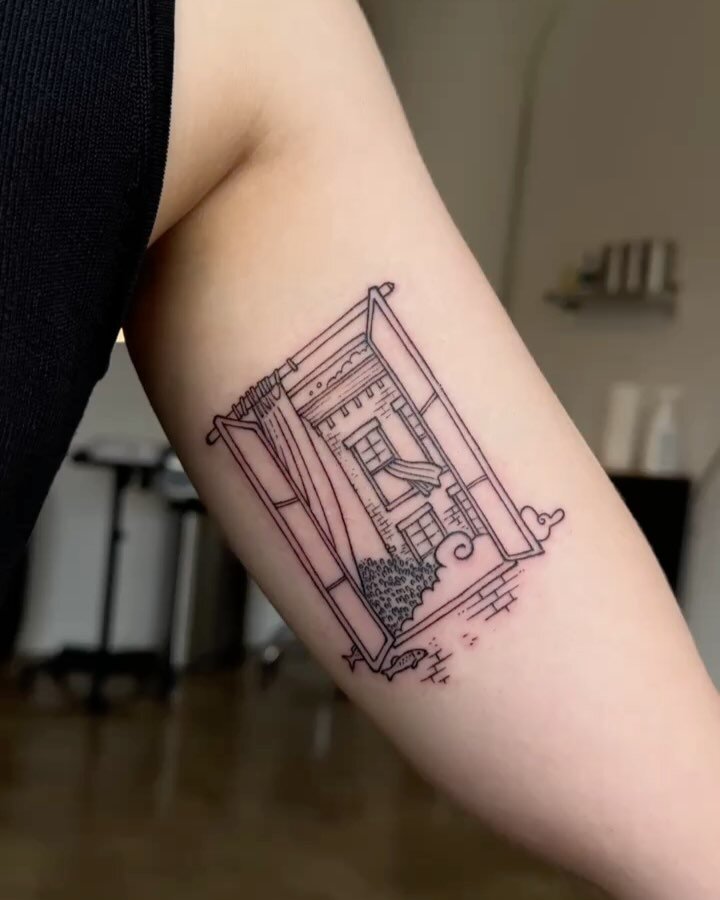 &ldquo;a New York moment, a NYC apartment&rdquo; for Kelly. 
done at @fleurnoiretattoo 

#nyc #newyork #apartment #ink #window #tattoo #sketch #lineart #linework #lineworktattoo #saditekin #saditekink